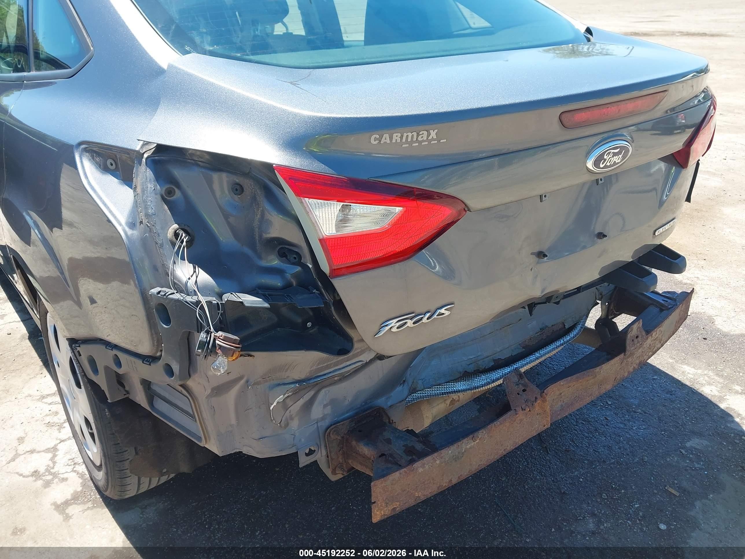2012 Ford Focus S Gray vin: 1FAHP3E26CL463215