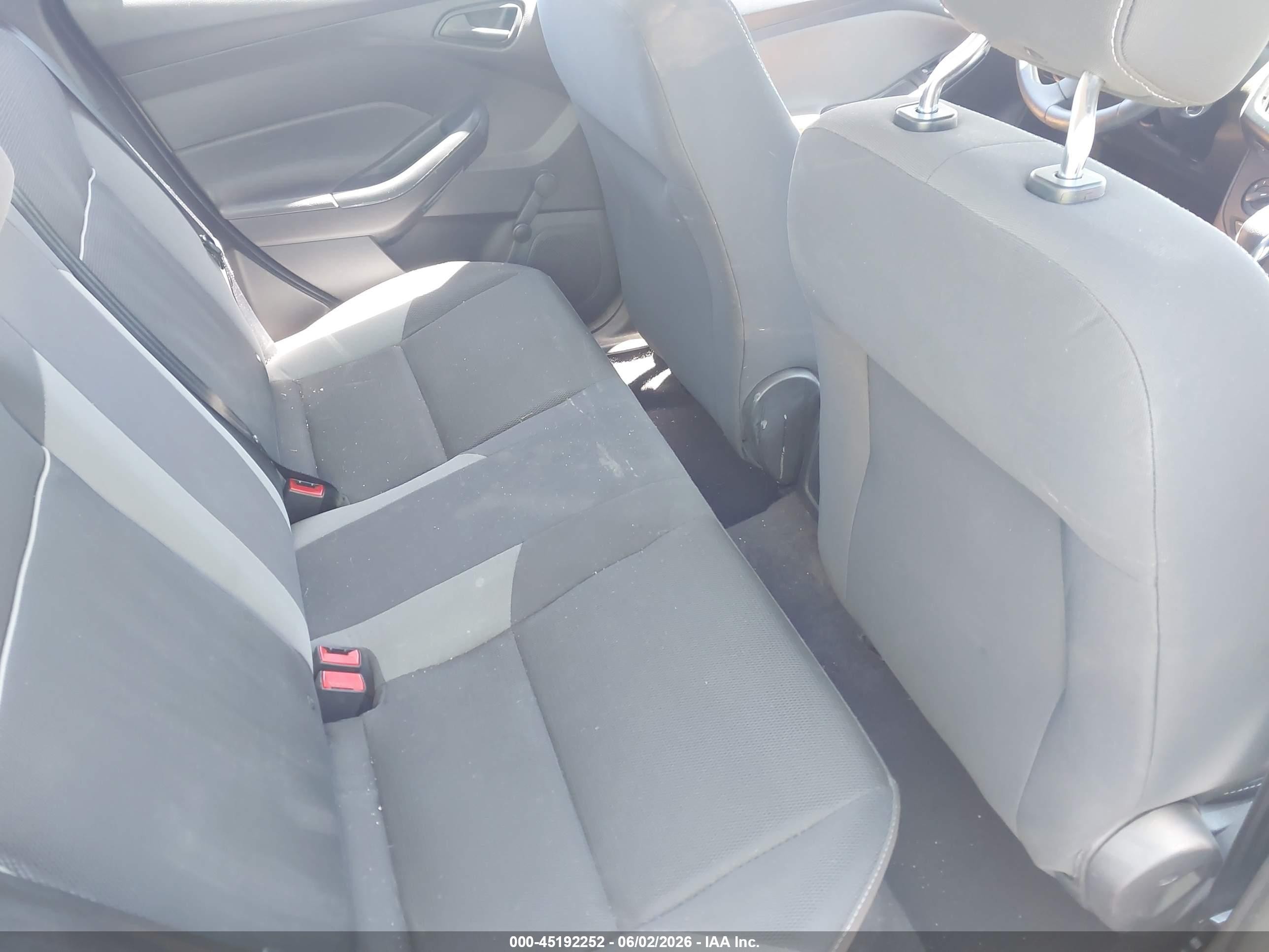 2012 Ford Focus S Gray vin: 1FAHP3E26CL463215