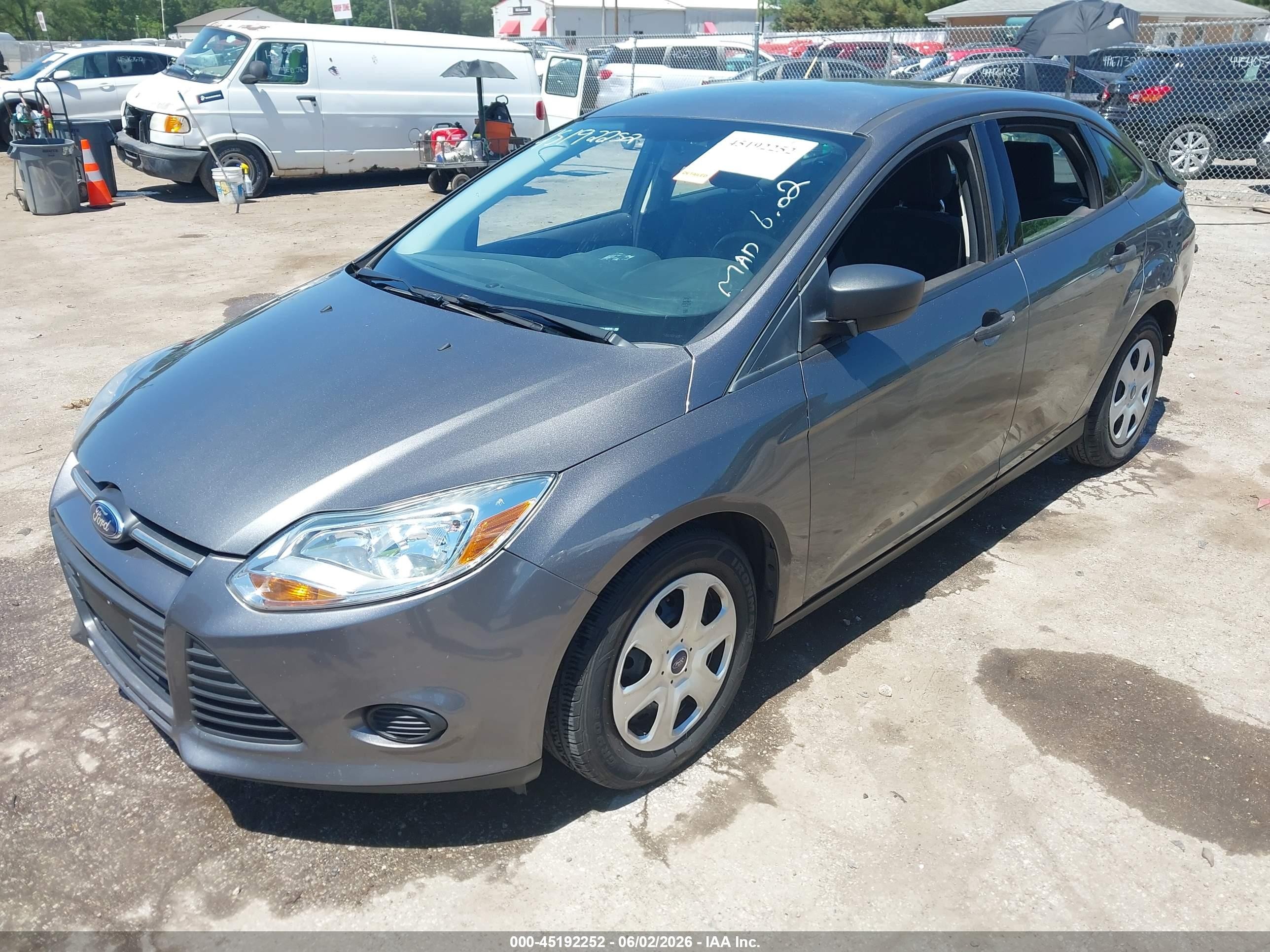 2012 Ford Focus S Gray vin: 1FAHP3E26CL463215