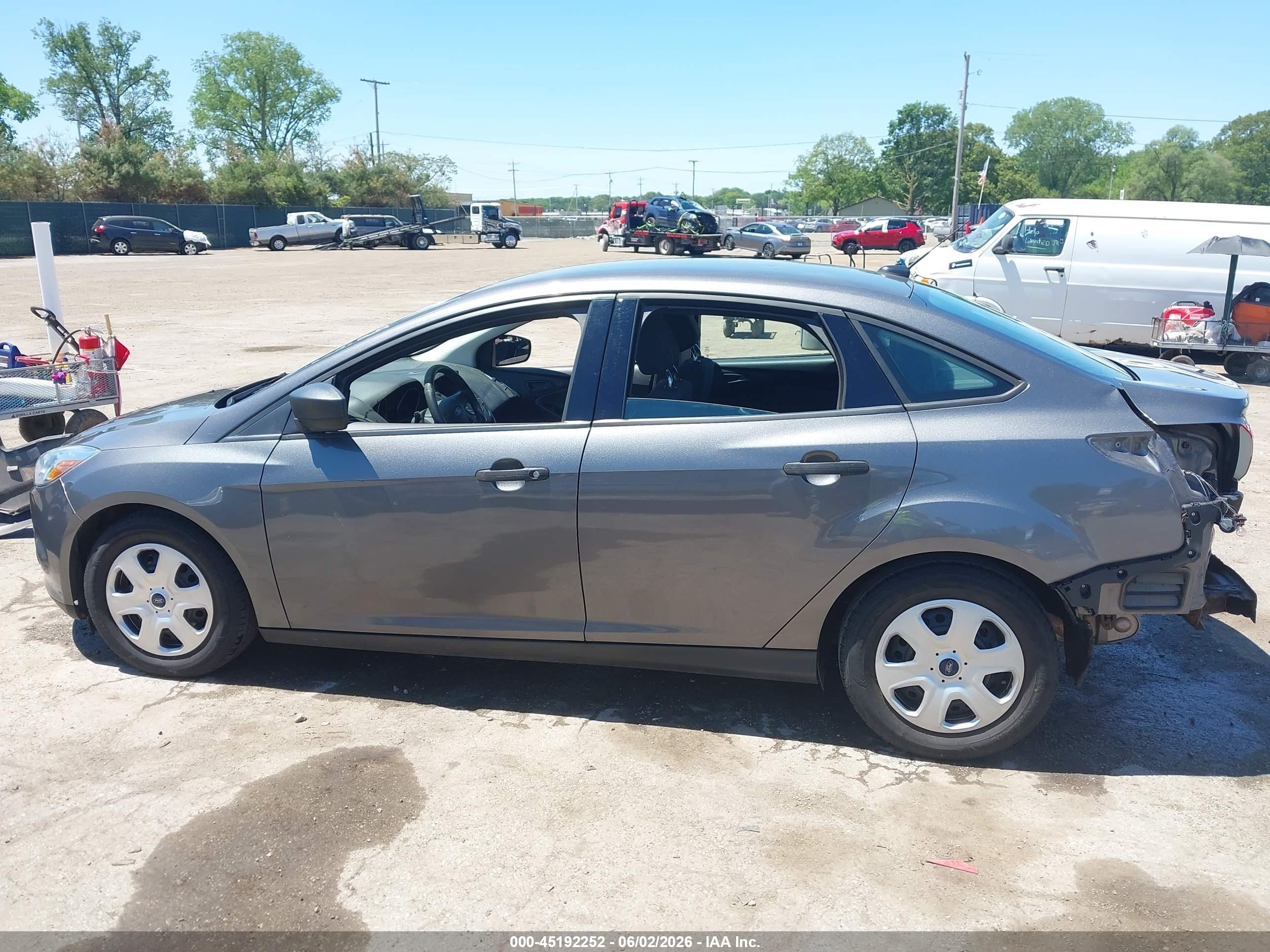 2012 Ford Focus S Gray vin: 1FAHP3E26CL463215