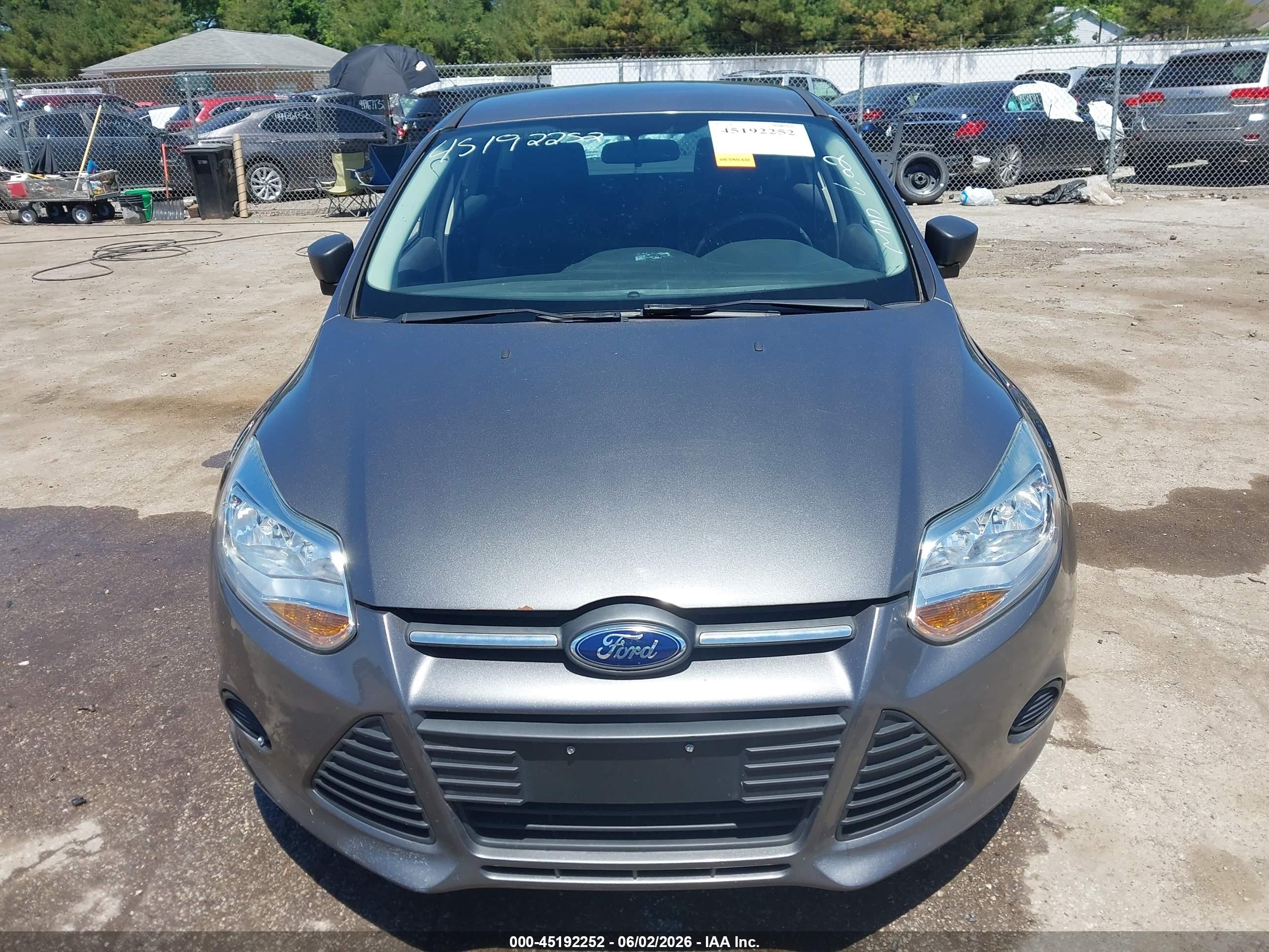 2012 Ford Focus S Gray vin: 1FAHP3E26CL463215