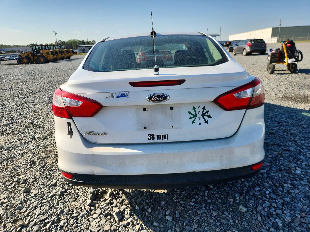2012 Ford Focus S White vin: 1FAHP3E27CL132191
