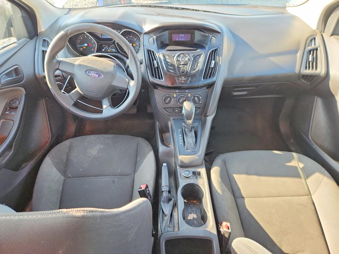 2012 Ford Focus S White vin: 1FAHP3E27CL132191