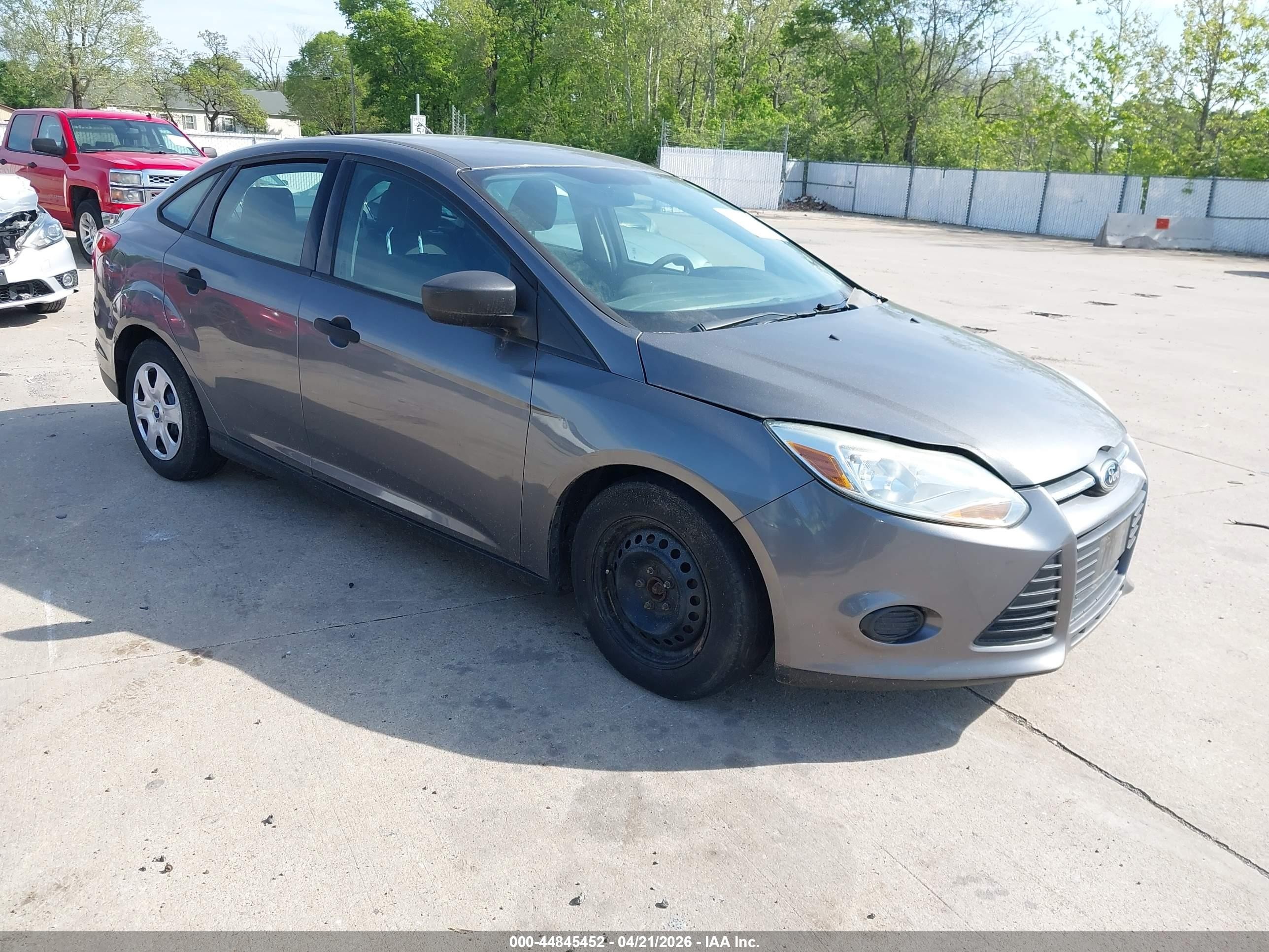 2012 Ford Focus S Gray vin: 1FAHP3E27CL429073