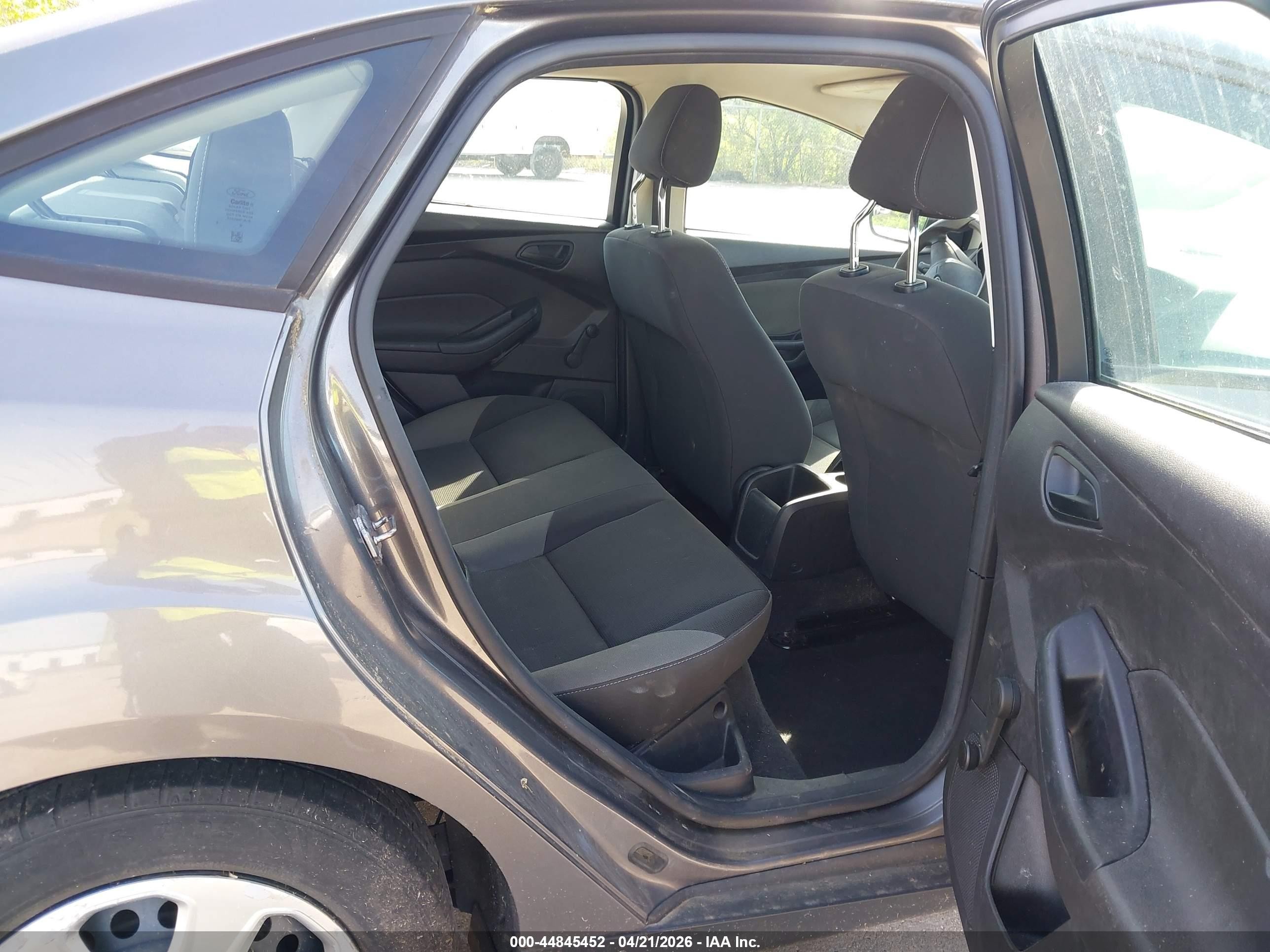 2012 Ford Focus S Gray vin: 1FAHP3E27CL429073