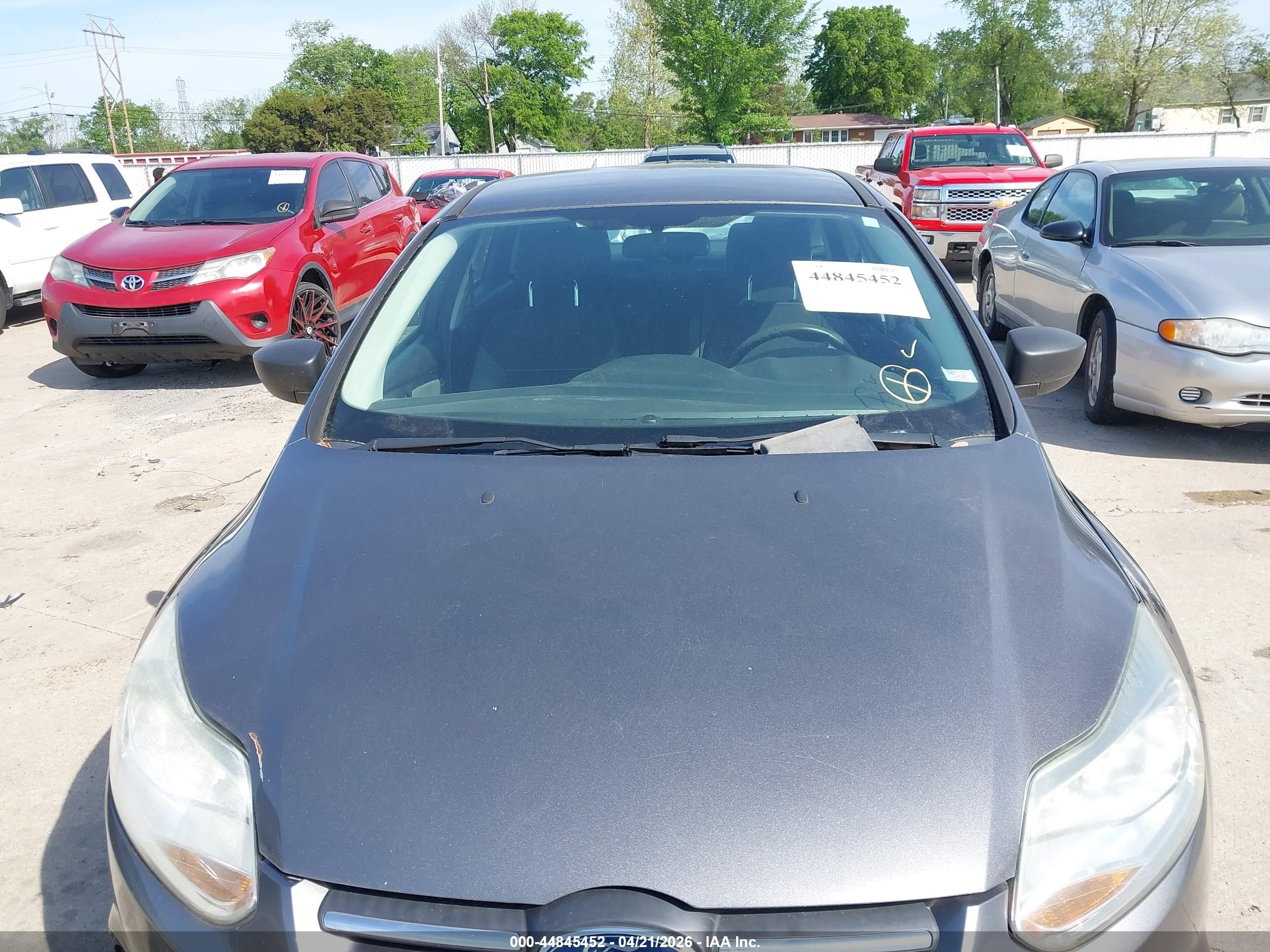 2012 Ford Focus S Gray vin: 1FAHP3E27CL429073