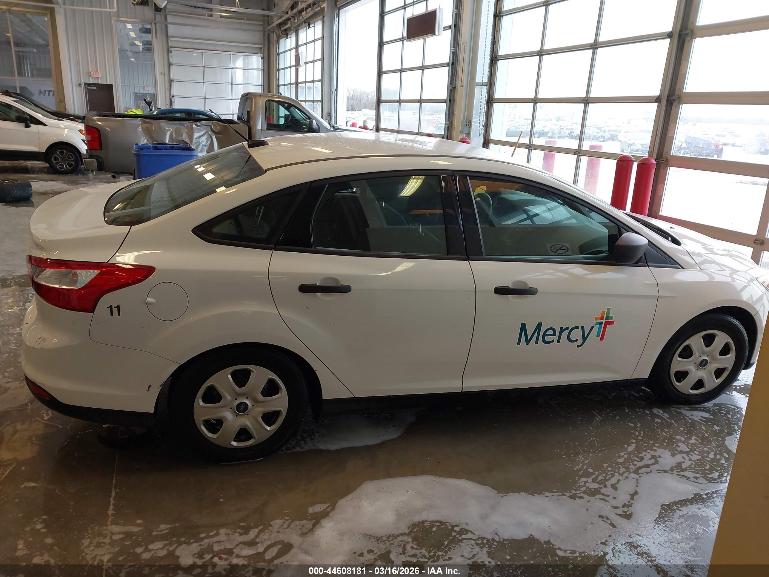 2012 Ford Focus S White vin: 1FAHP3E28CL196997