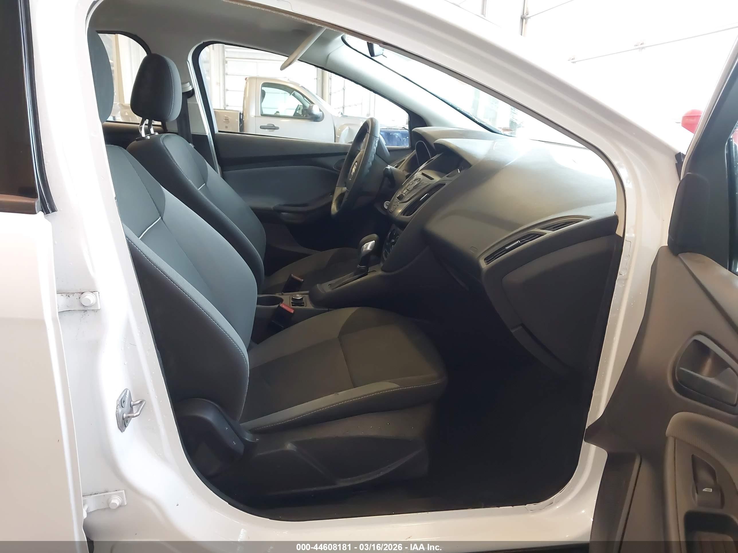 2012 Ford Focus S White vin: 1FAHP3E28CL196997