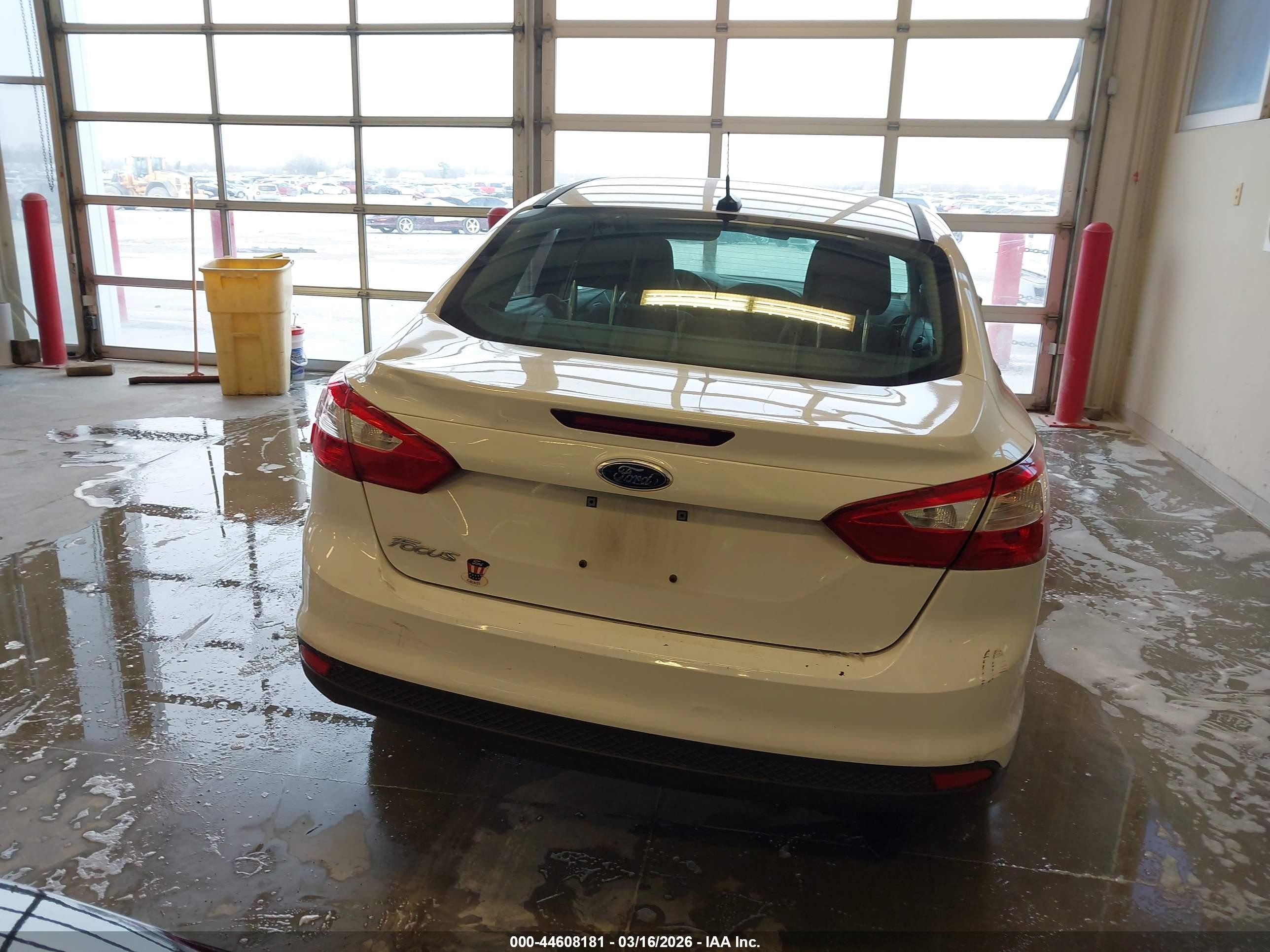 2012 Ford Focus S White vin: 1FAHP3E28CL196997
