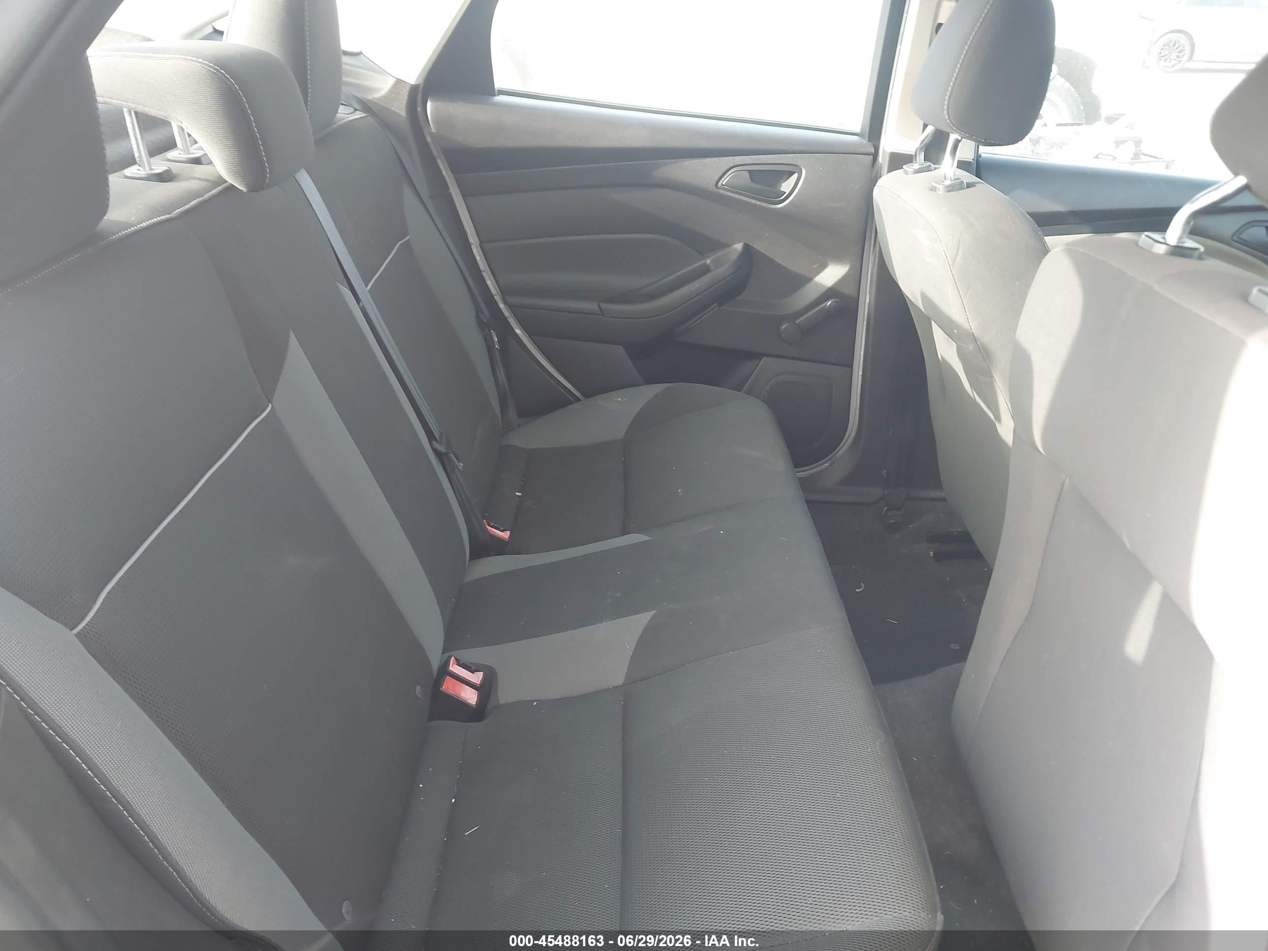 2012 Ford Focus S Gray vin: 1FAHP3E28CL251089