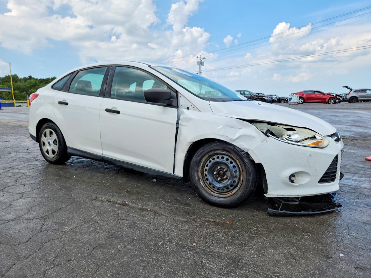 2012 Ford Focus S Белый vin: 1FAHP3E28CL344579