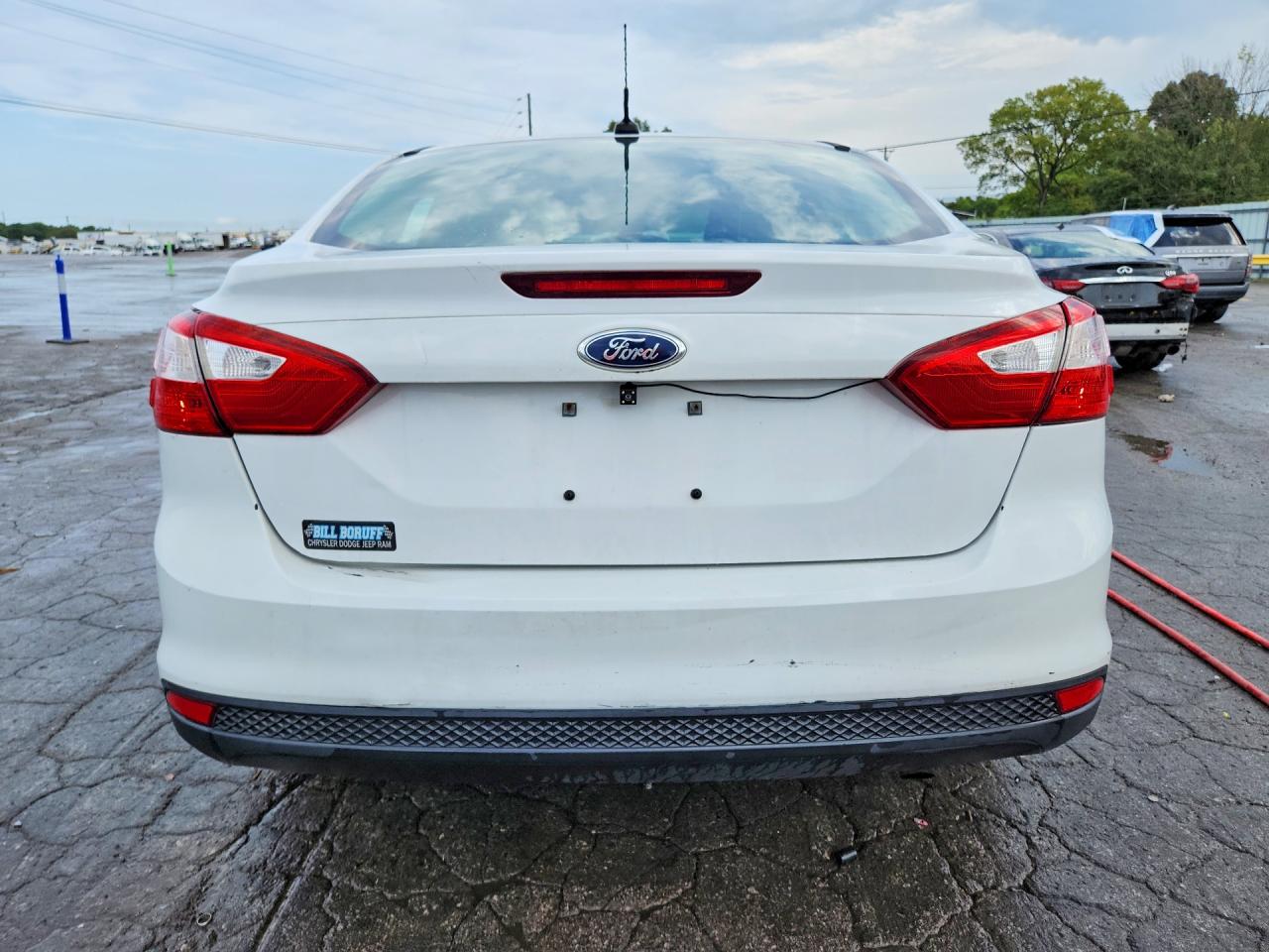 2012 Ford Focus S Белый vin: 1FAHP3E28CL344579