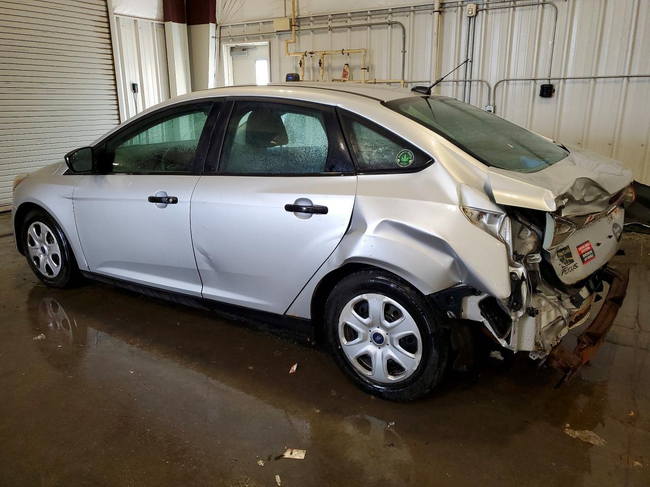 2012 Ford Focus S Серебряный vin: 1FAHP3E28CL404523