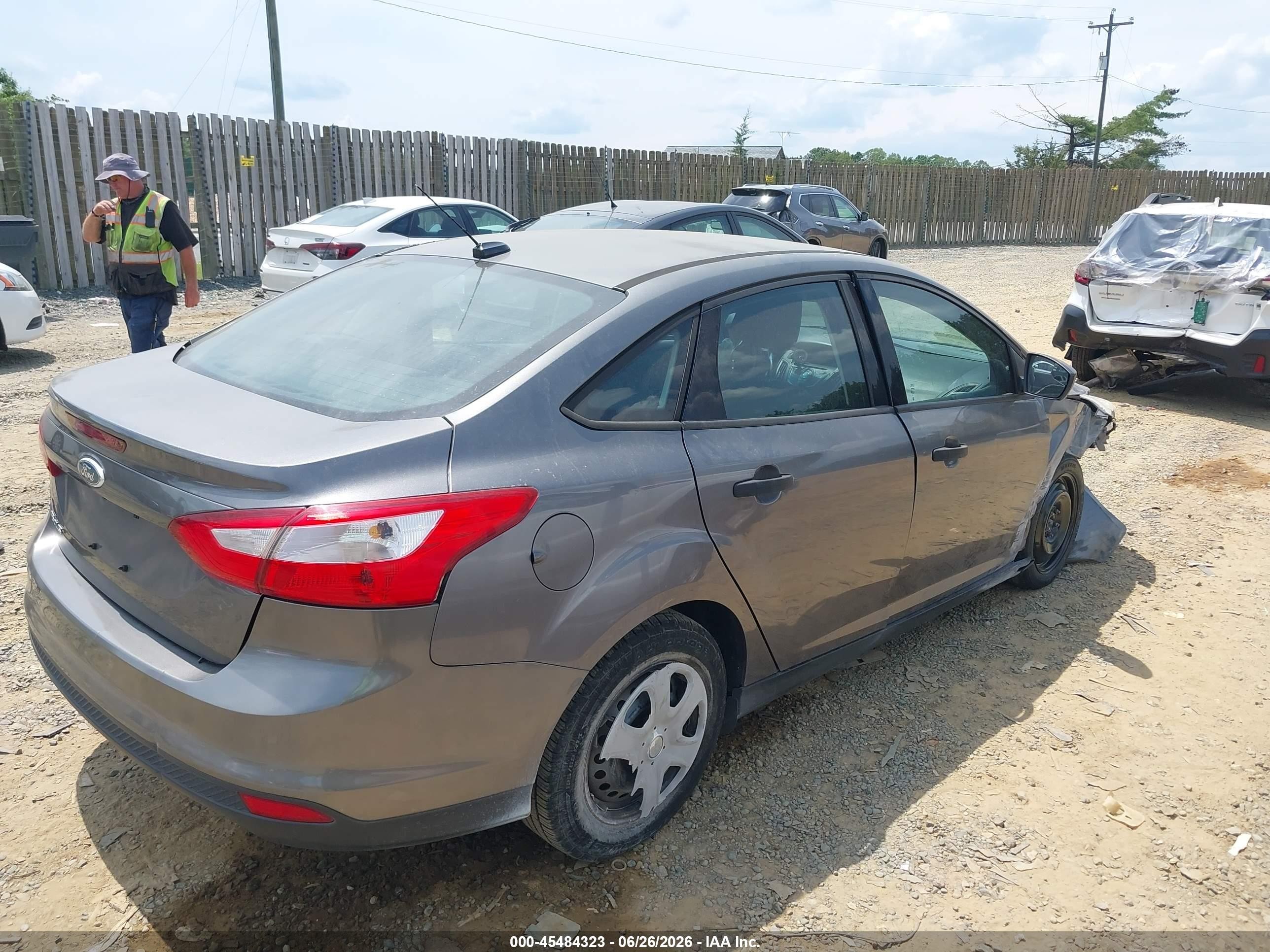 2012 Ford Focus S Gray vin: 1FAHP3E29CL132029