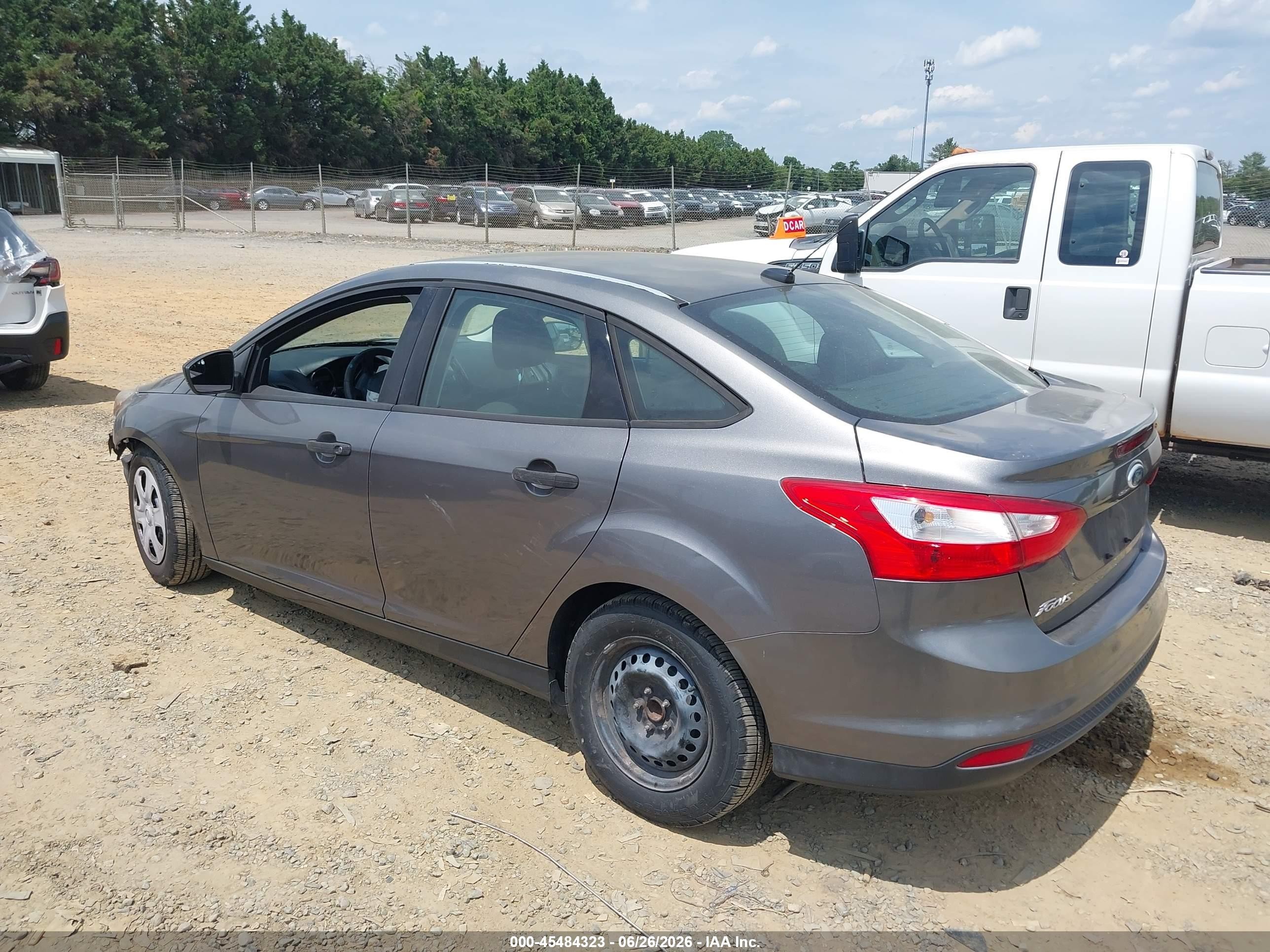 2012 Ford Focus S Gray vin: 1FAHP3E29CL132029