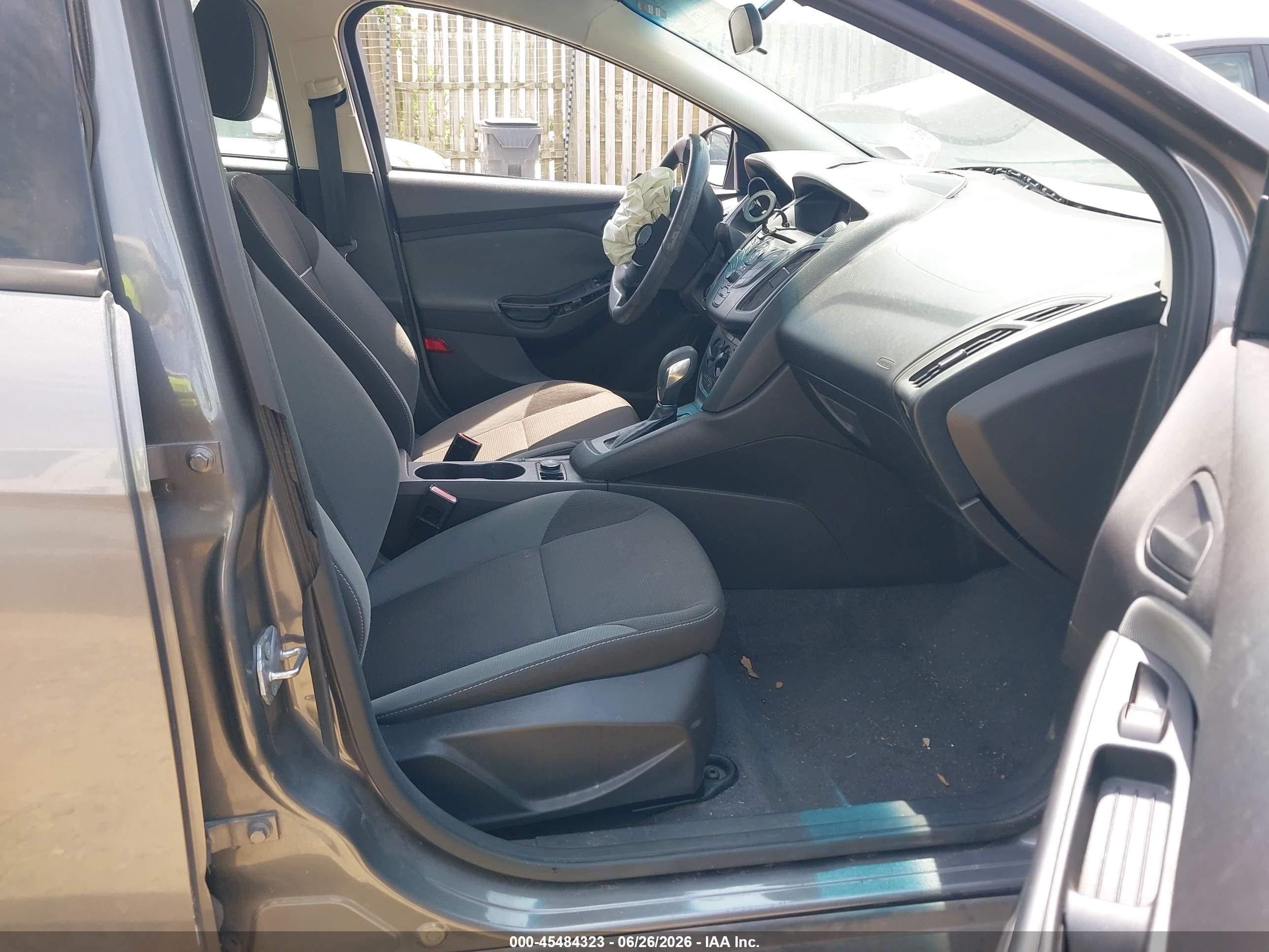 2012 Ford Focus S Gray vin: 1FAHP3E29CL132029