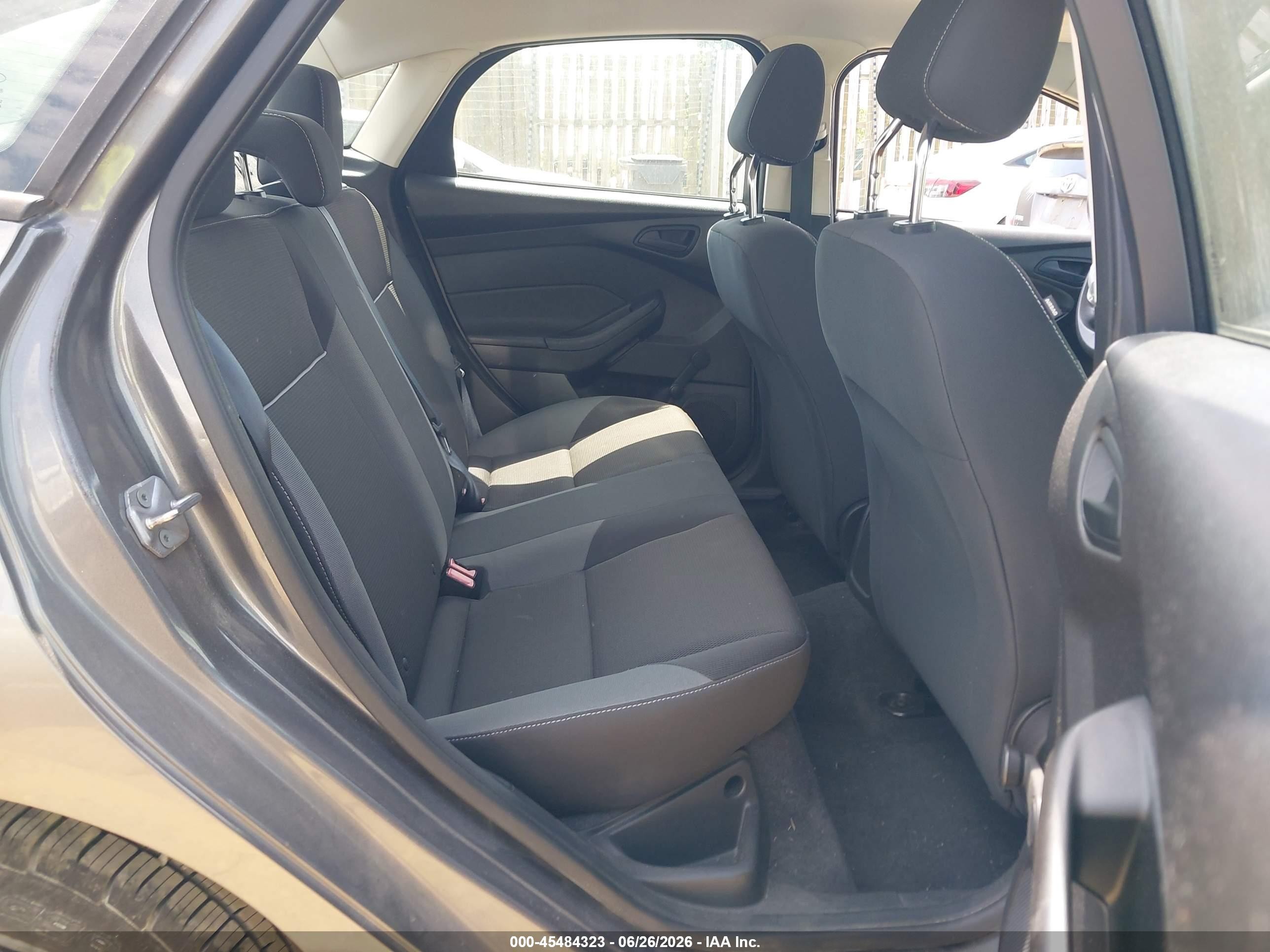 2012 Ford Focus S Gray vin: 1FAHP3E29CL132029