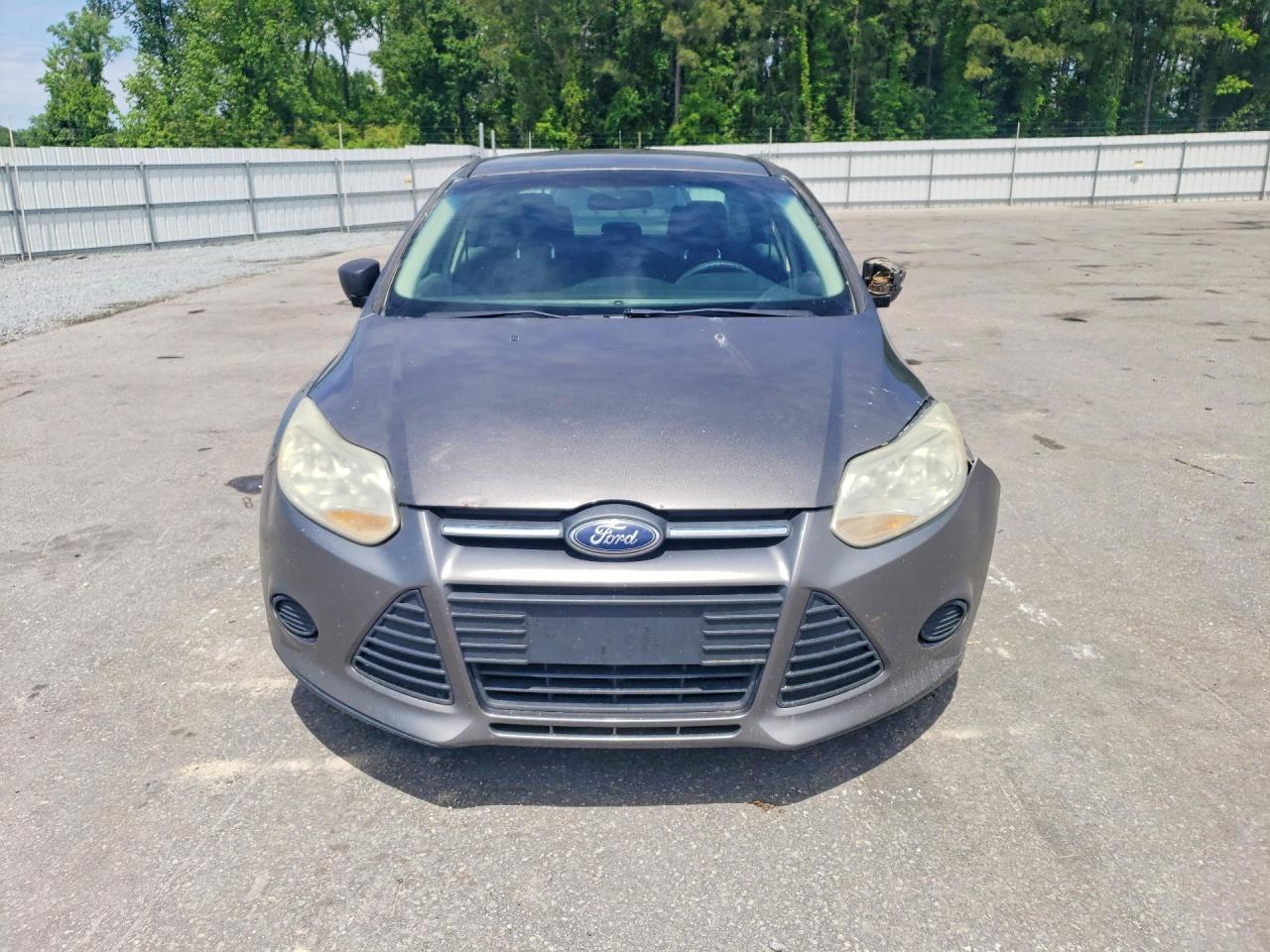2012 Ford Focus Gray vin: 1FAHP3E2XCL297748