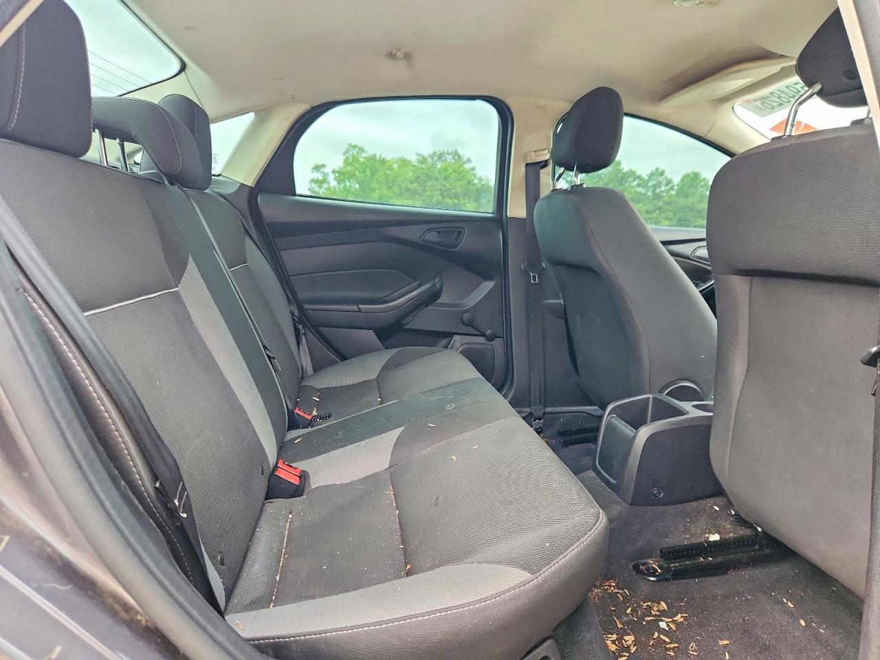 2012 Ford Focus S Серый vin: 1FAHP3E2XCL321353