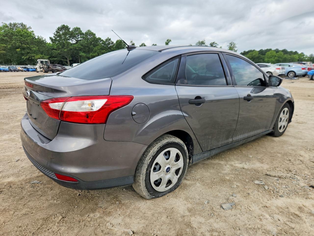 2012 Ford Focus S Серый vin: 1FAHP3E2XCL321353