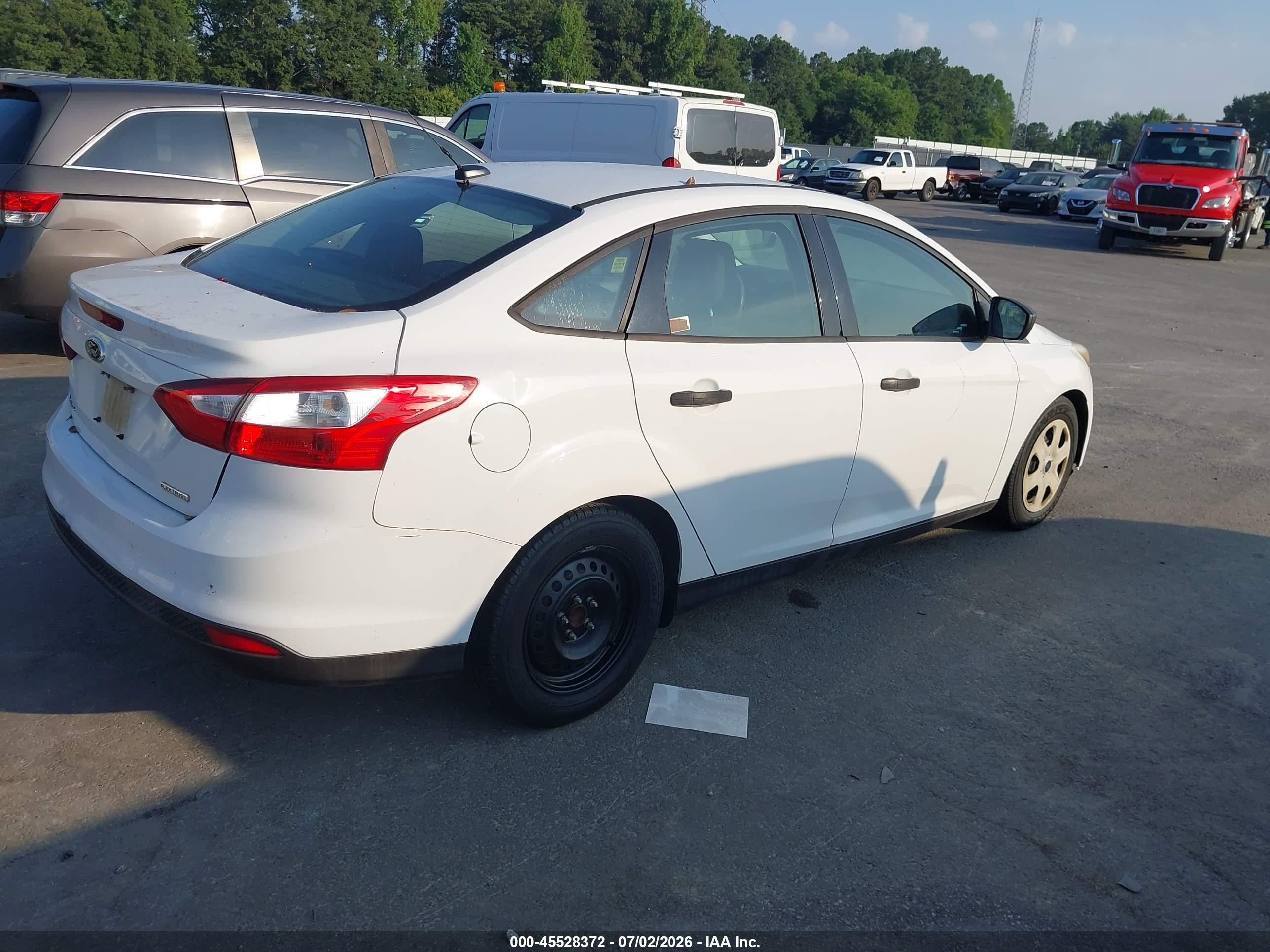 2012 Ford Focus S White vin: 1FAHP3E2XCL372397