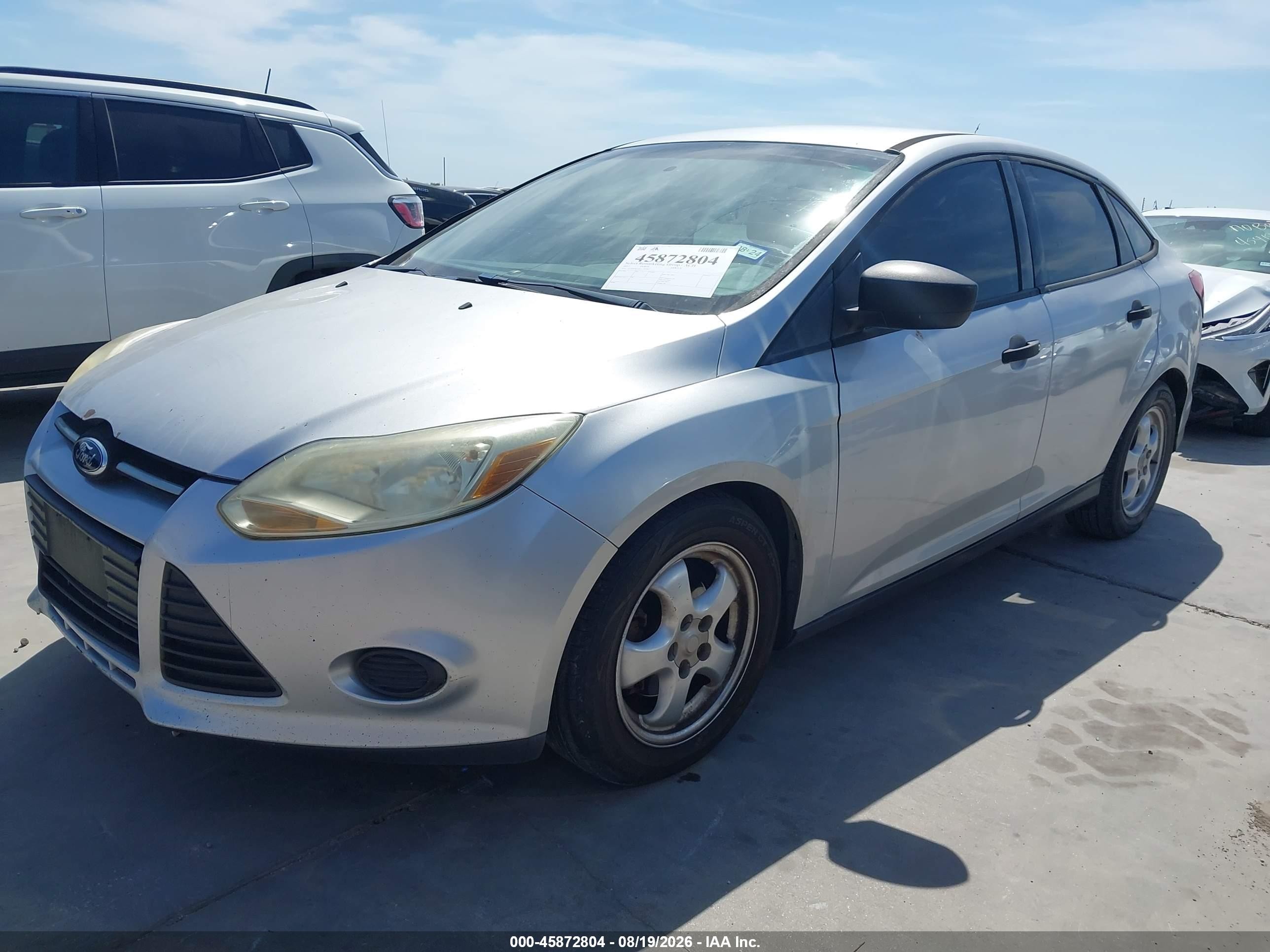 2012 Ford Focus S Серебряный vin: 1FAHP3E2XCL385862