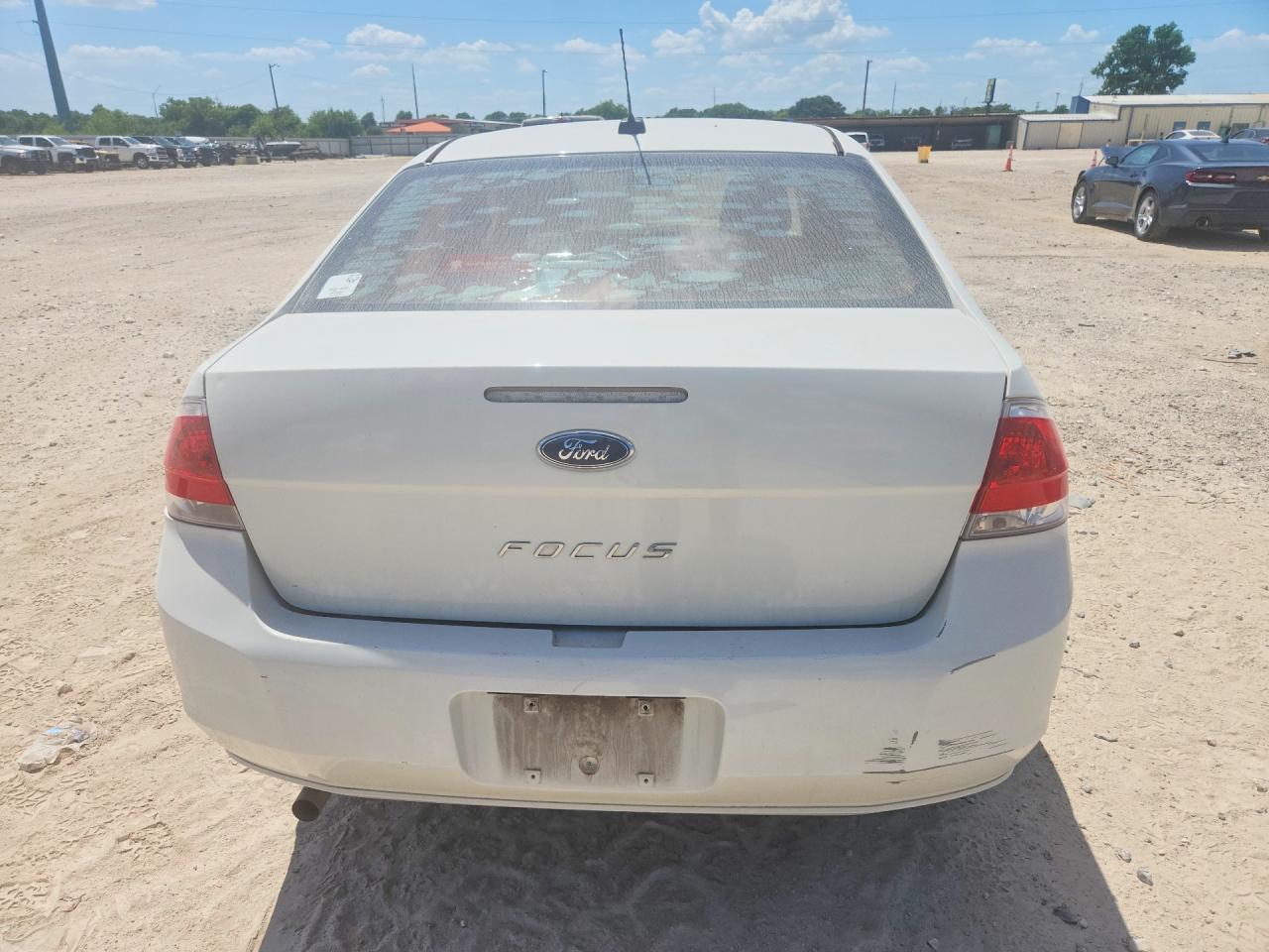2010 Ford Focus S White vin: 1FAHP3EN0AW262609