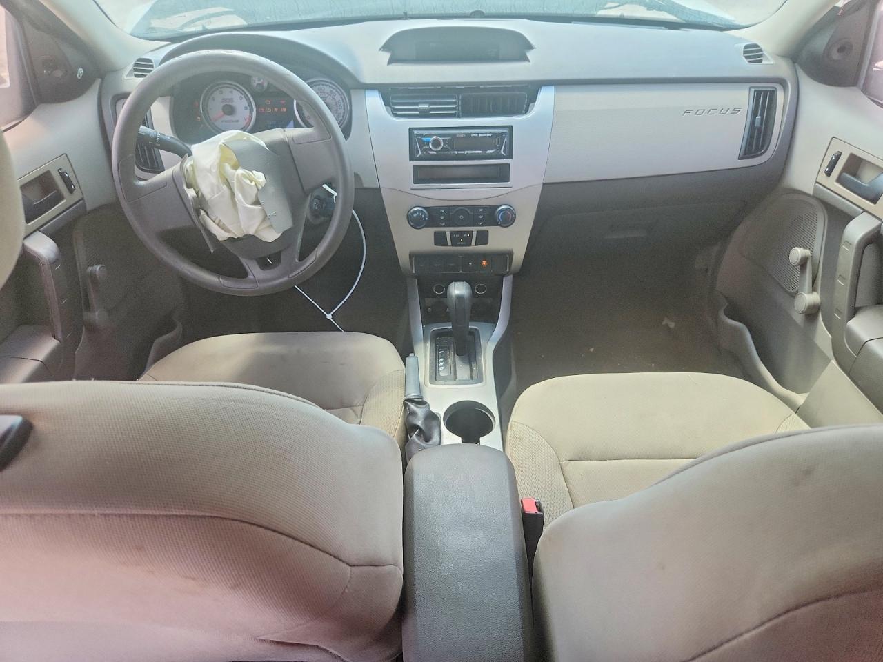 2010 Ford Focus S White vin: 1FAHP3EN0AW262609