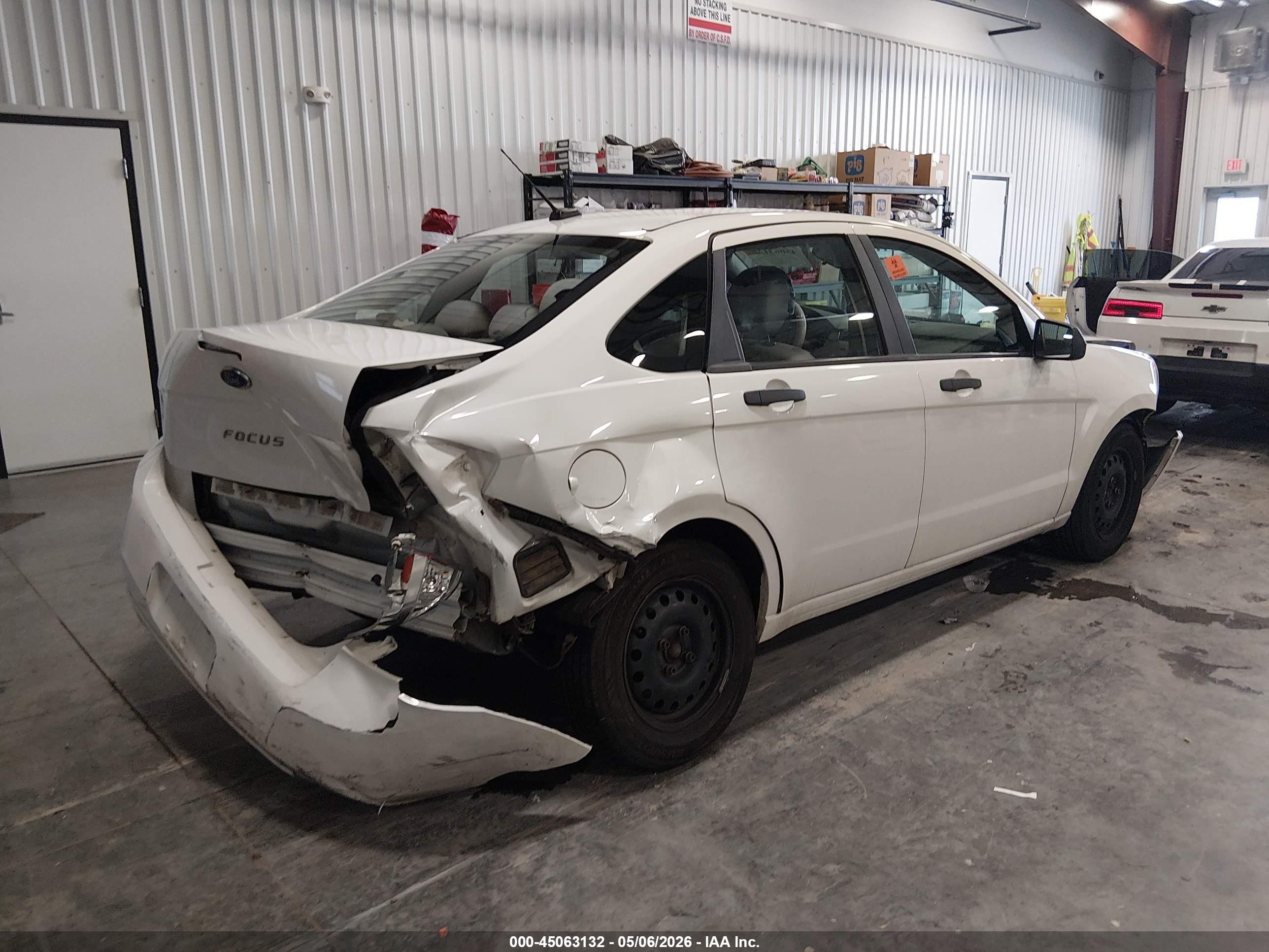 2010 Ford Focus S White vin: 1FAHP3EN0AW291379