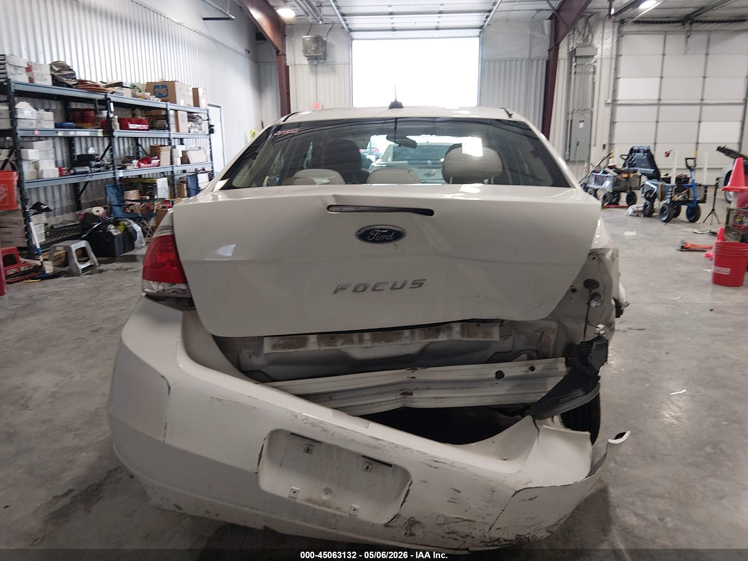 2010 Ford Focus S White vin: 1FAHP3EN0AW291379