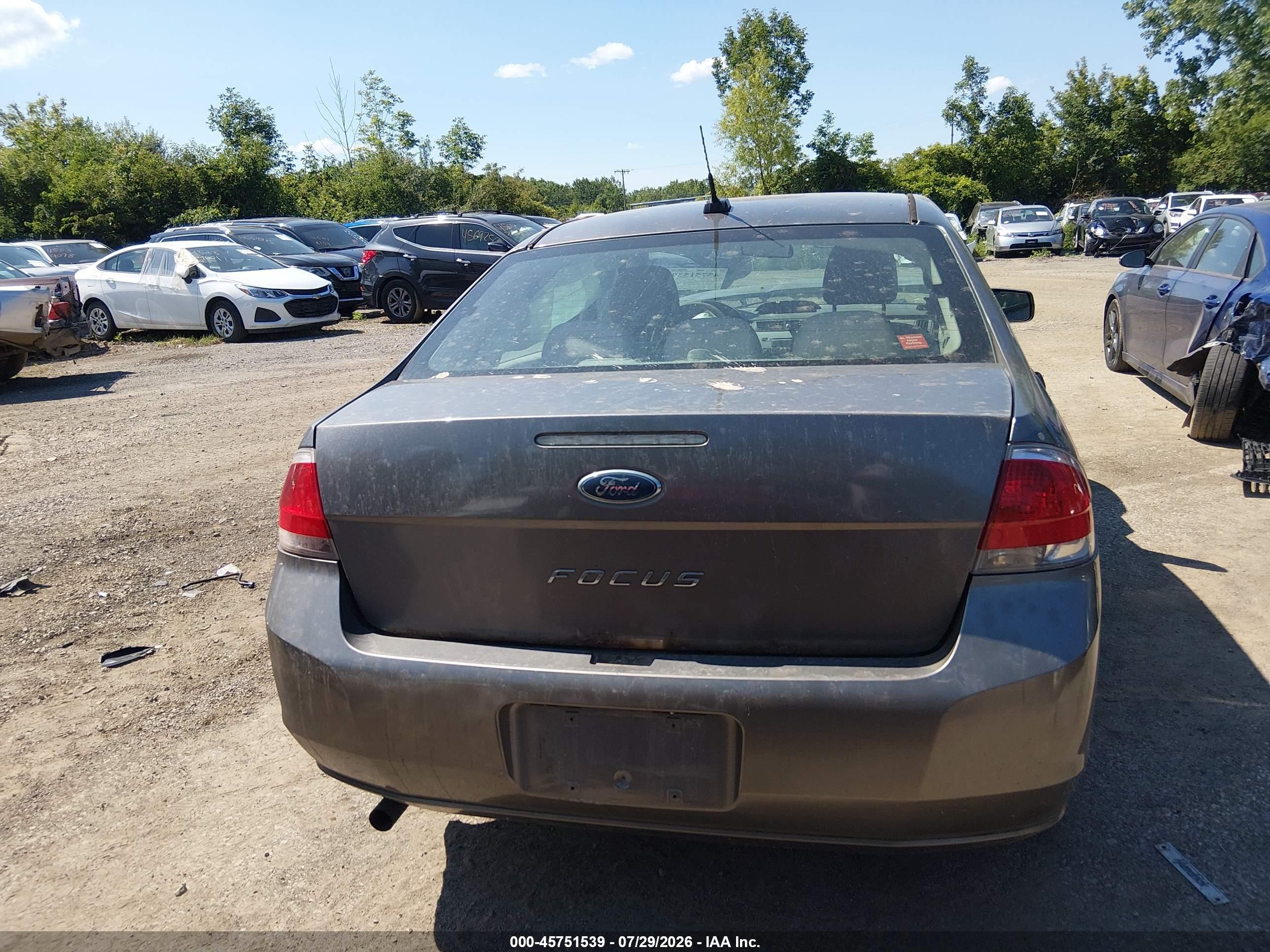 2011 Ford Focus S Gray vin: 1FAHP3EN0BW188979