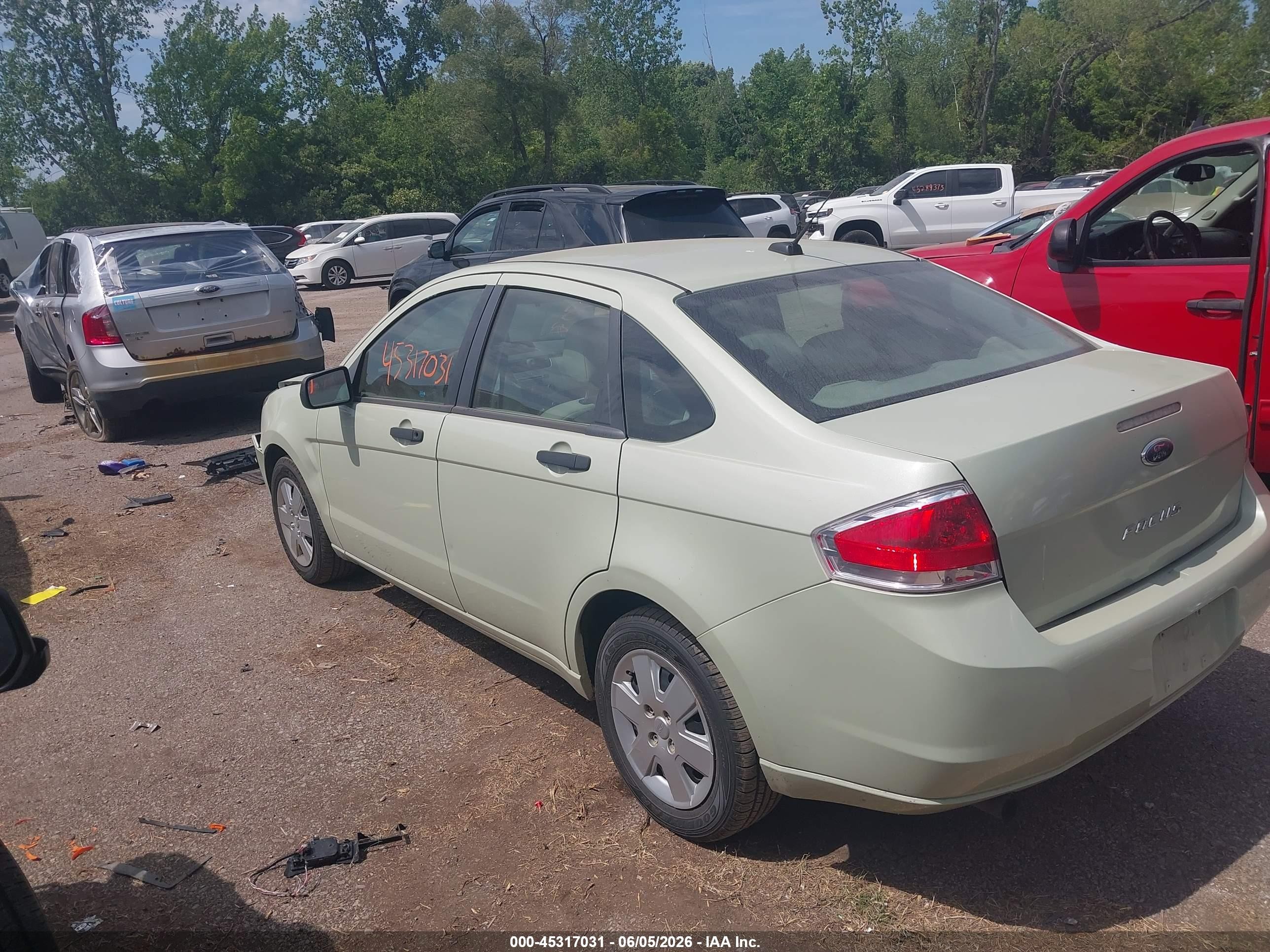 2010 Ford Focus S Green vin: 1FAHP3EN1AW190335