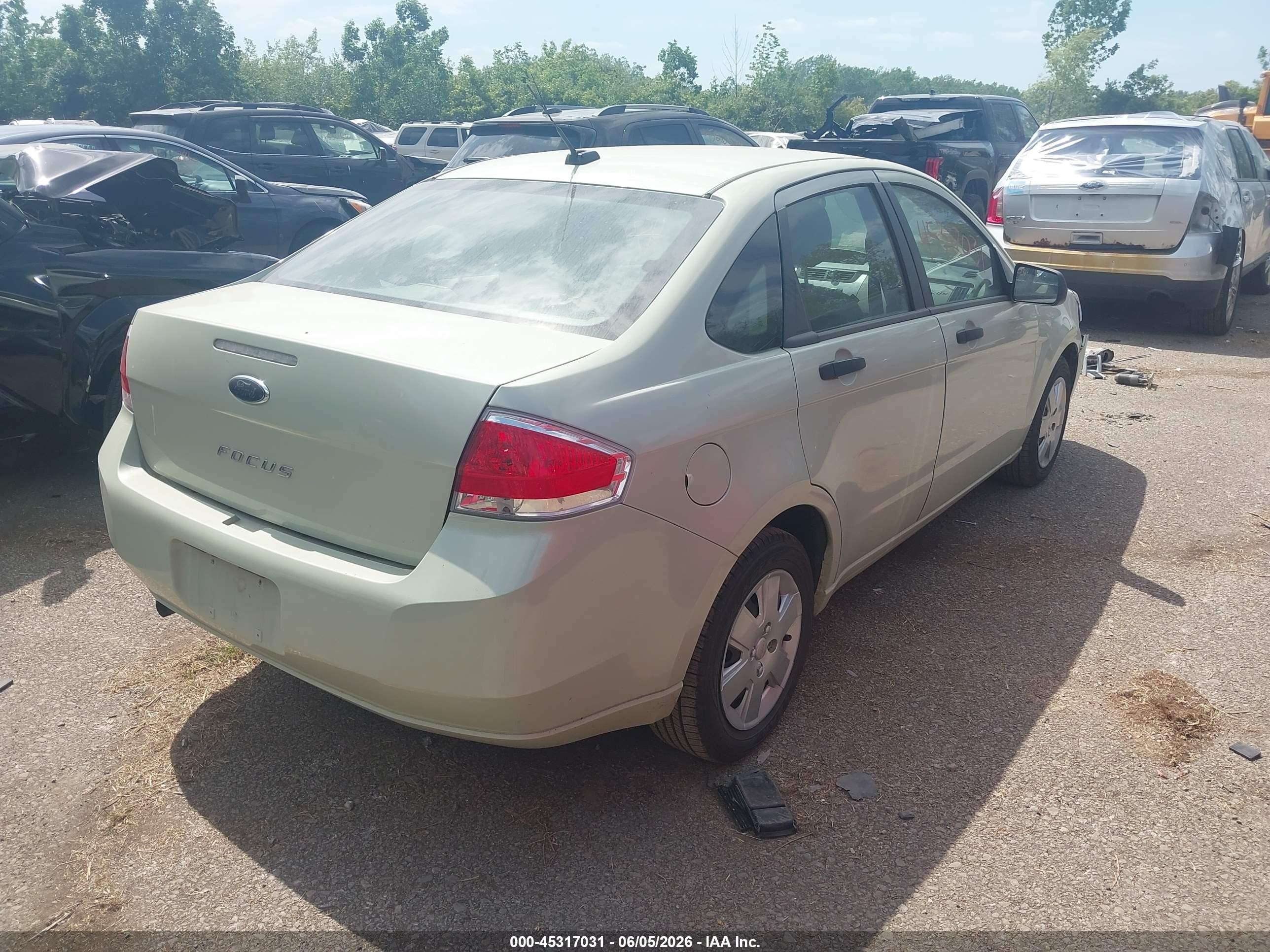 2010 Ford Focus S Green vin: 1FAHP3EN1AW190335