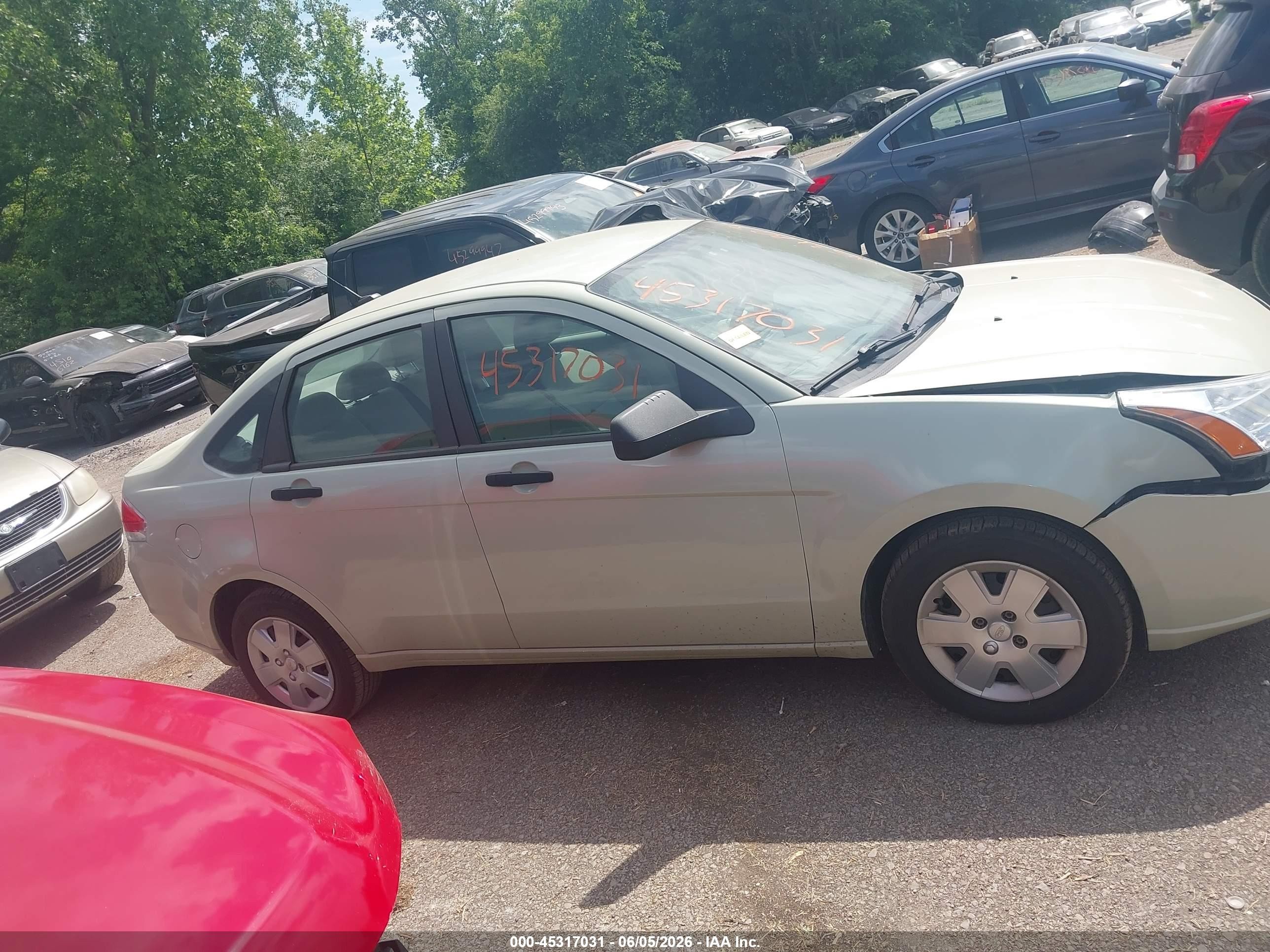 2010 Ford Focus S Green vin: 1FAHP3EN1AW190335