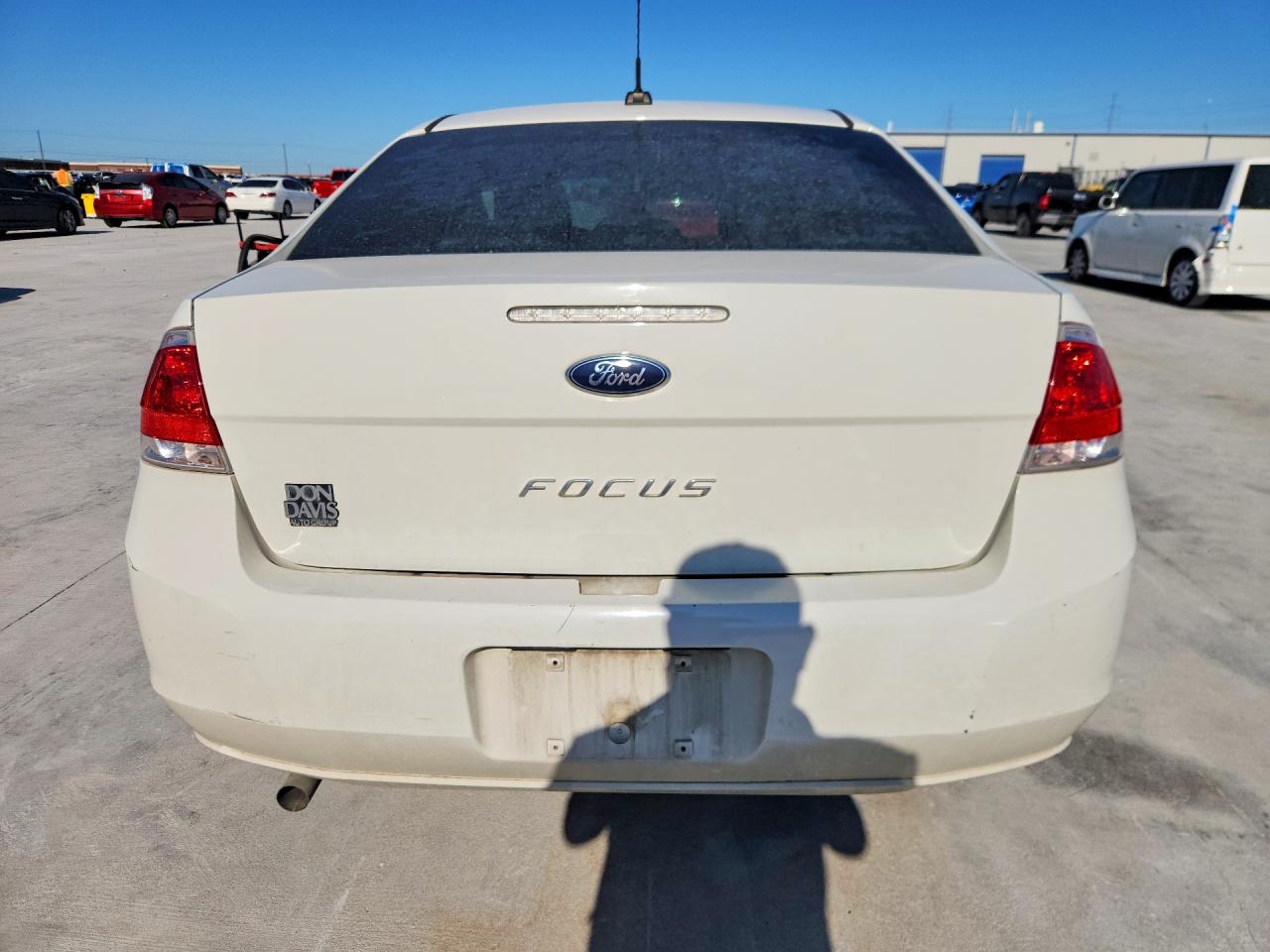 2010 Ford Focus Белый vin: 1FAHP3EN1AW247505
