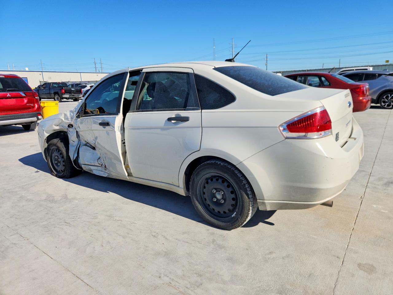 2010 Ford Focus Белый vin: 1FAHP3EN1AW247505