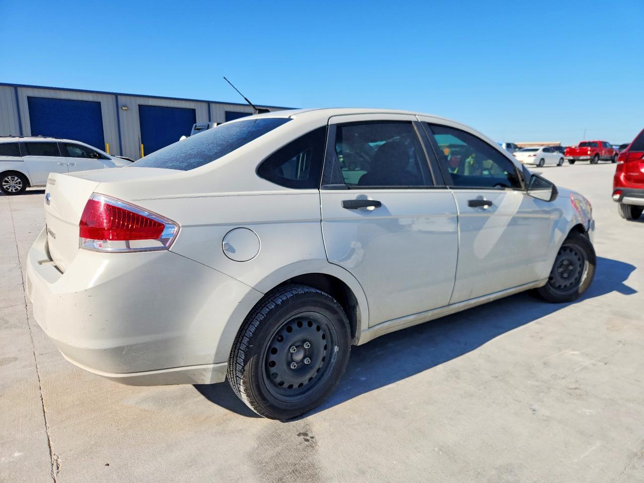 2010 Ford Focus Белый vin: 1FAHP3EN1AW247505