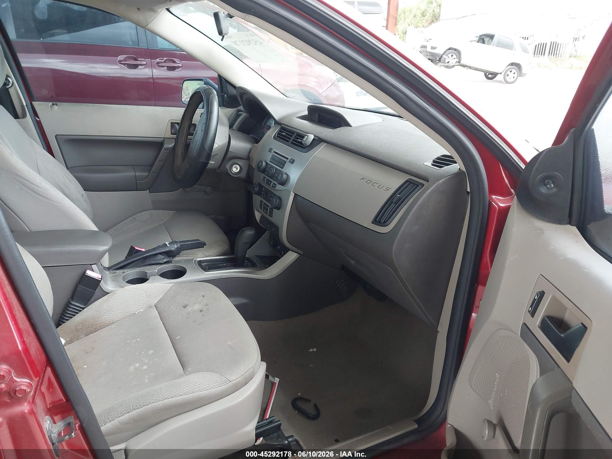 2011 Ford Focus S Red vin: 1FAHP3EN1BW175304