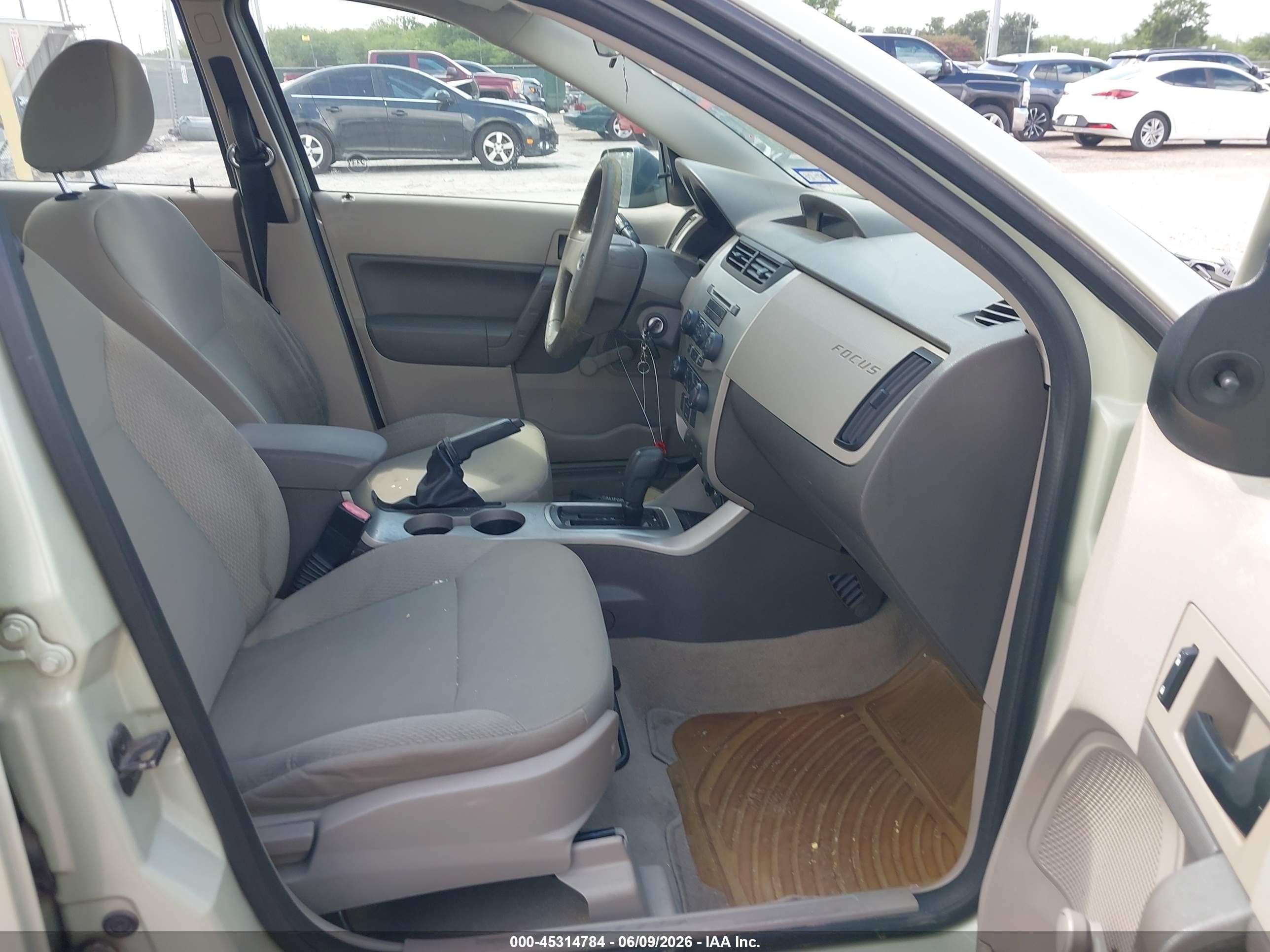 2010 Ford Focus S Green vin: 1FAHP3EN2AW117703