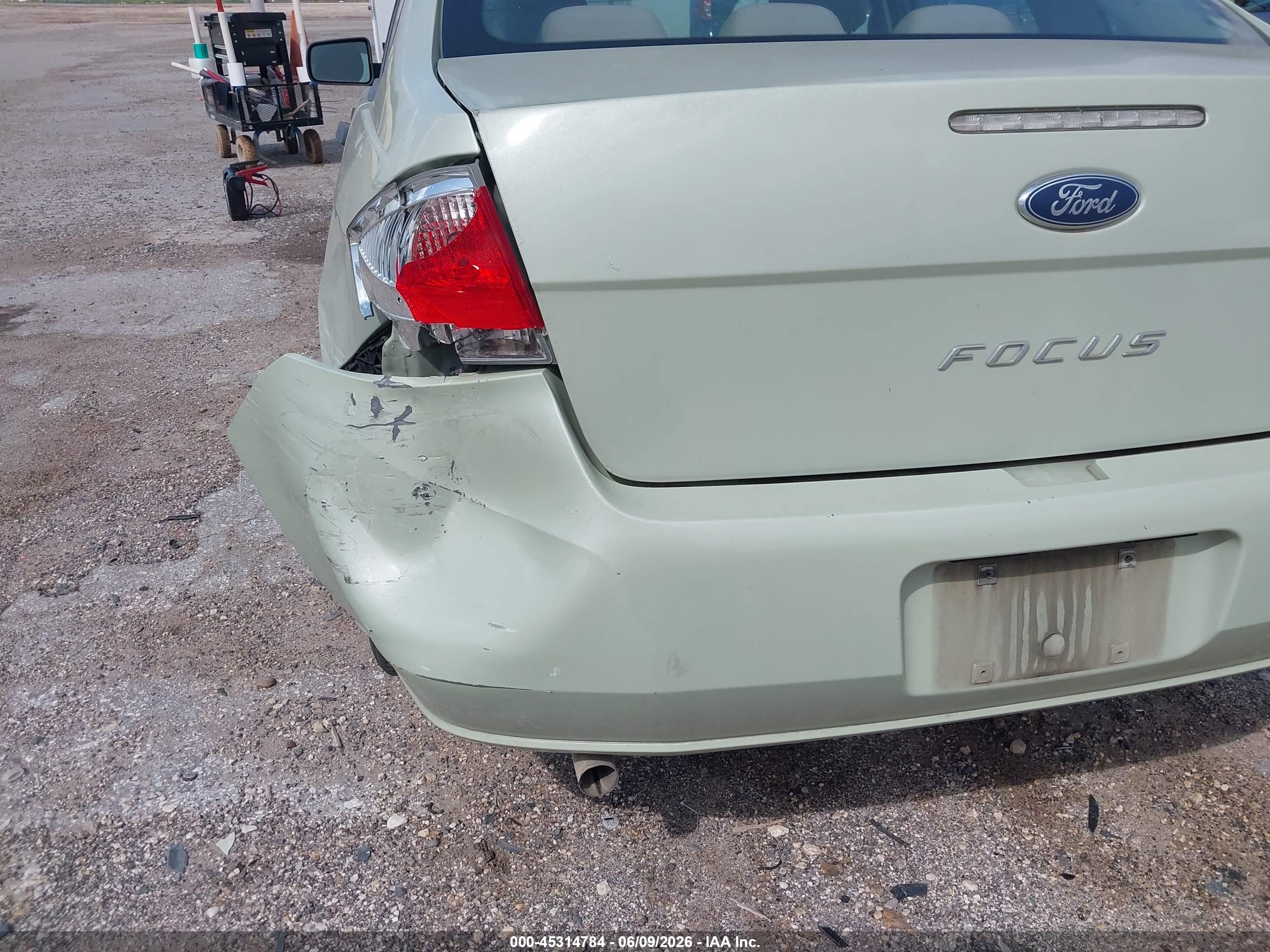 2010 Ford Focus S Green vin: 1FAHP3EN2AW117703