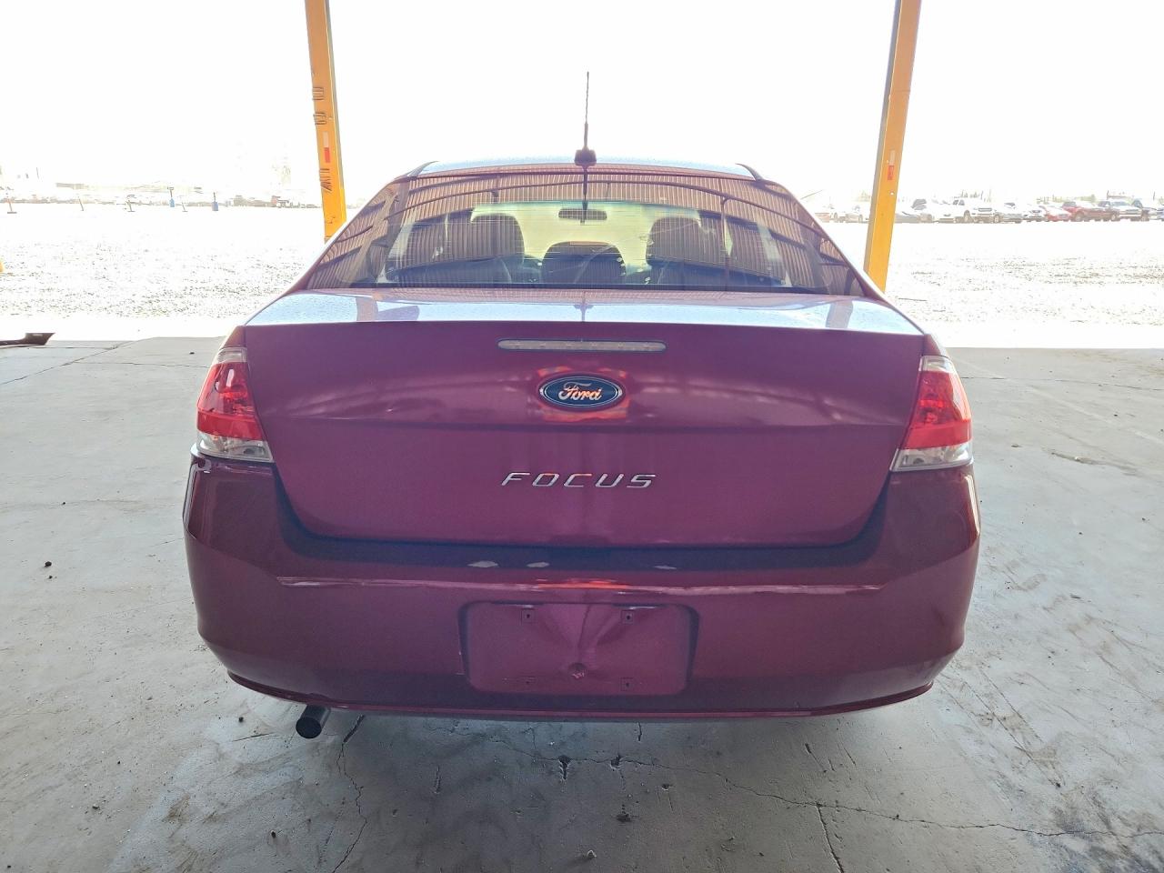 2011 Ford Focus S Red vin: 1FAHP3EN2BW103740