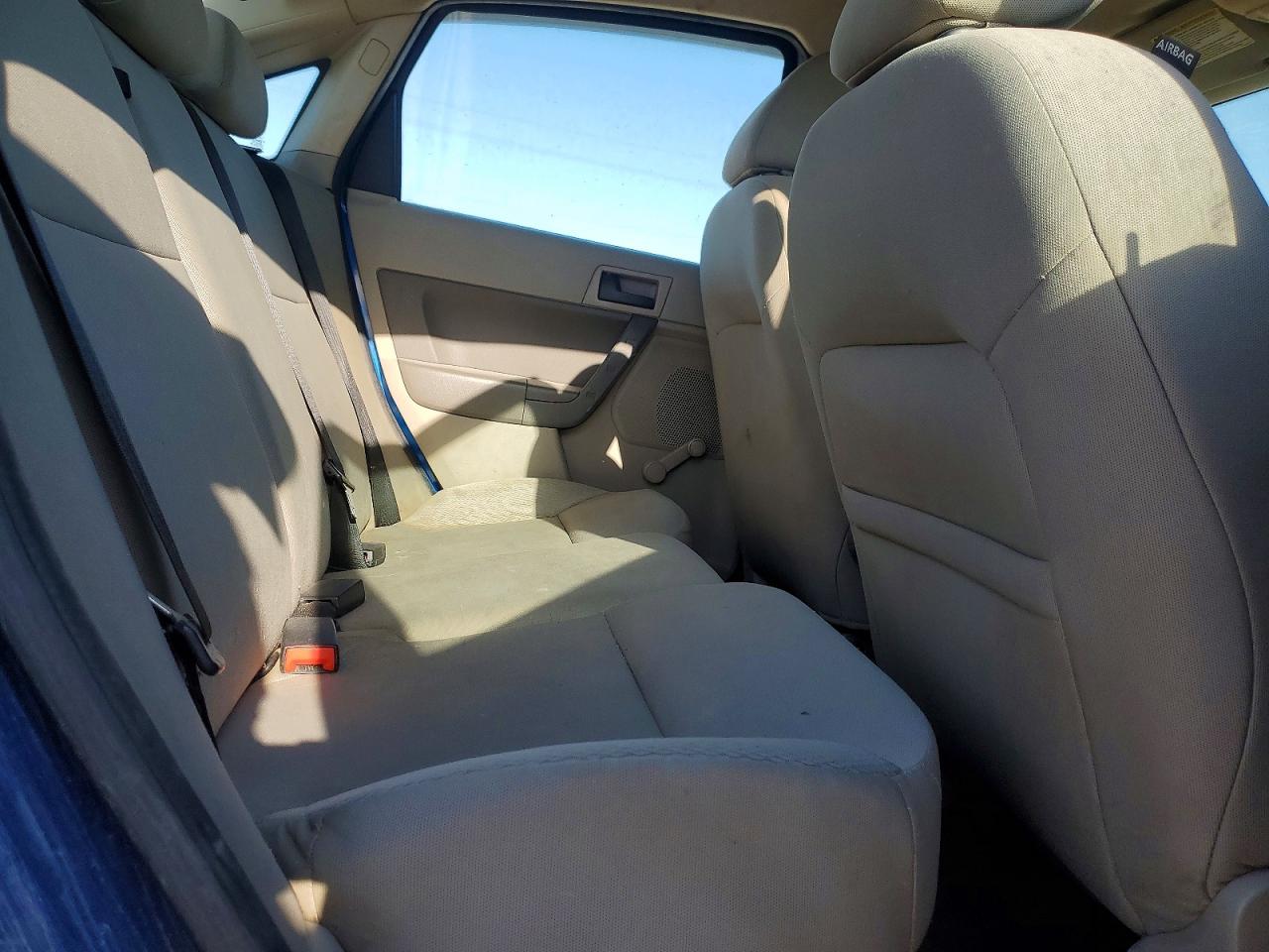 2010 Ford Focus S Blue vin: 1FAHP3EN3AW234058