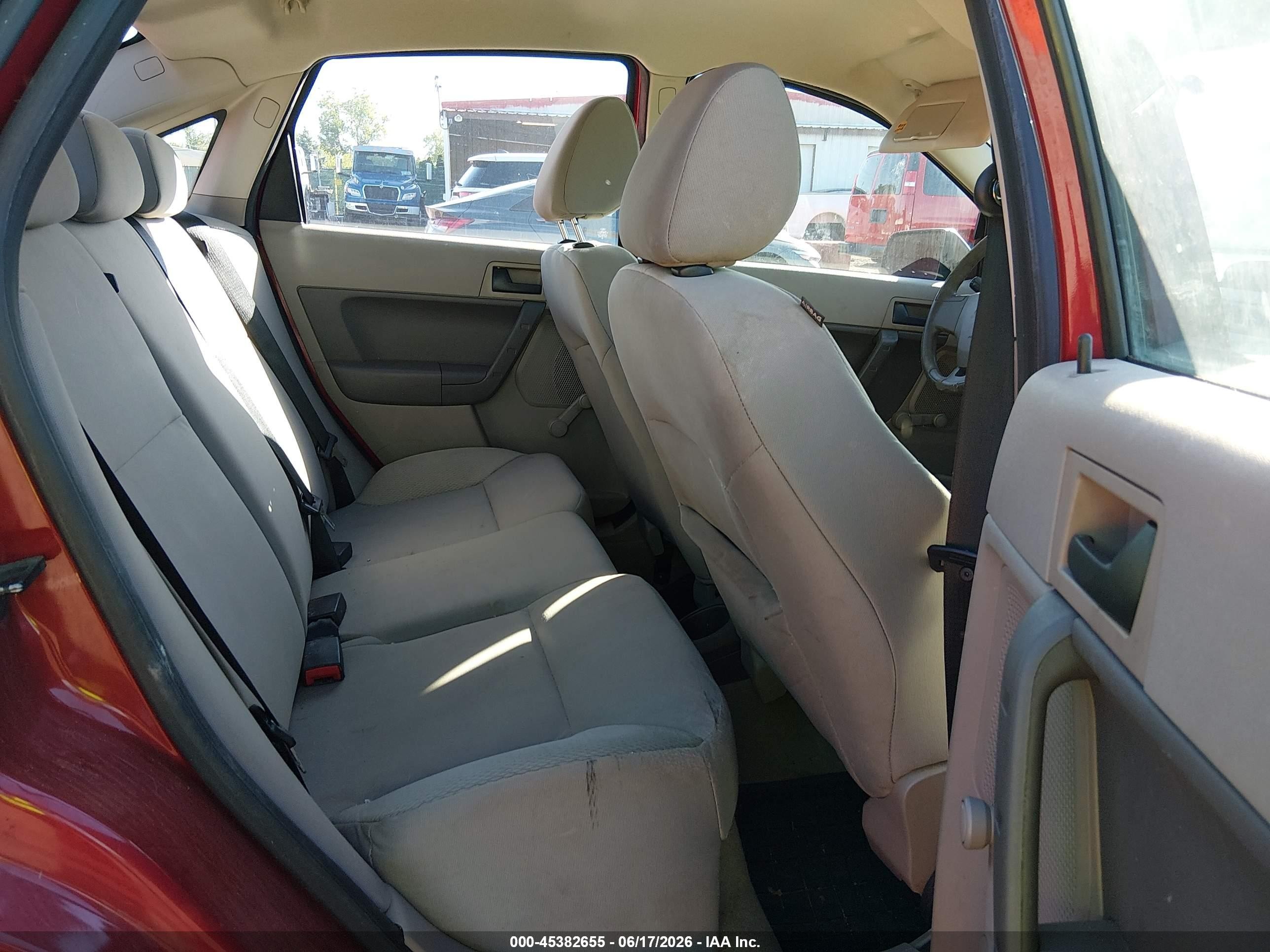 2010 Ford Focus S Red vin: 1FAHP3EN3AW289139