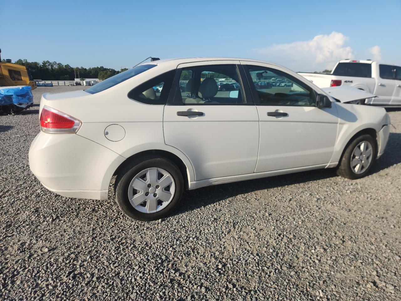 2011 Ford Focus S White vin: 1FAHP3EN3BW141249