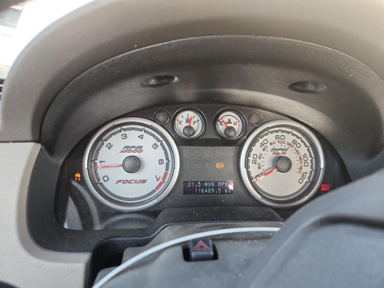 2011 Ford Focus S White vin: 1FAHP3EN3BW141249