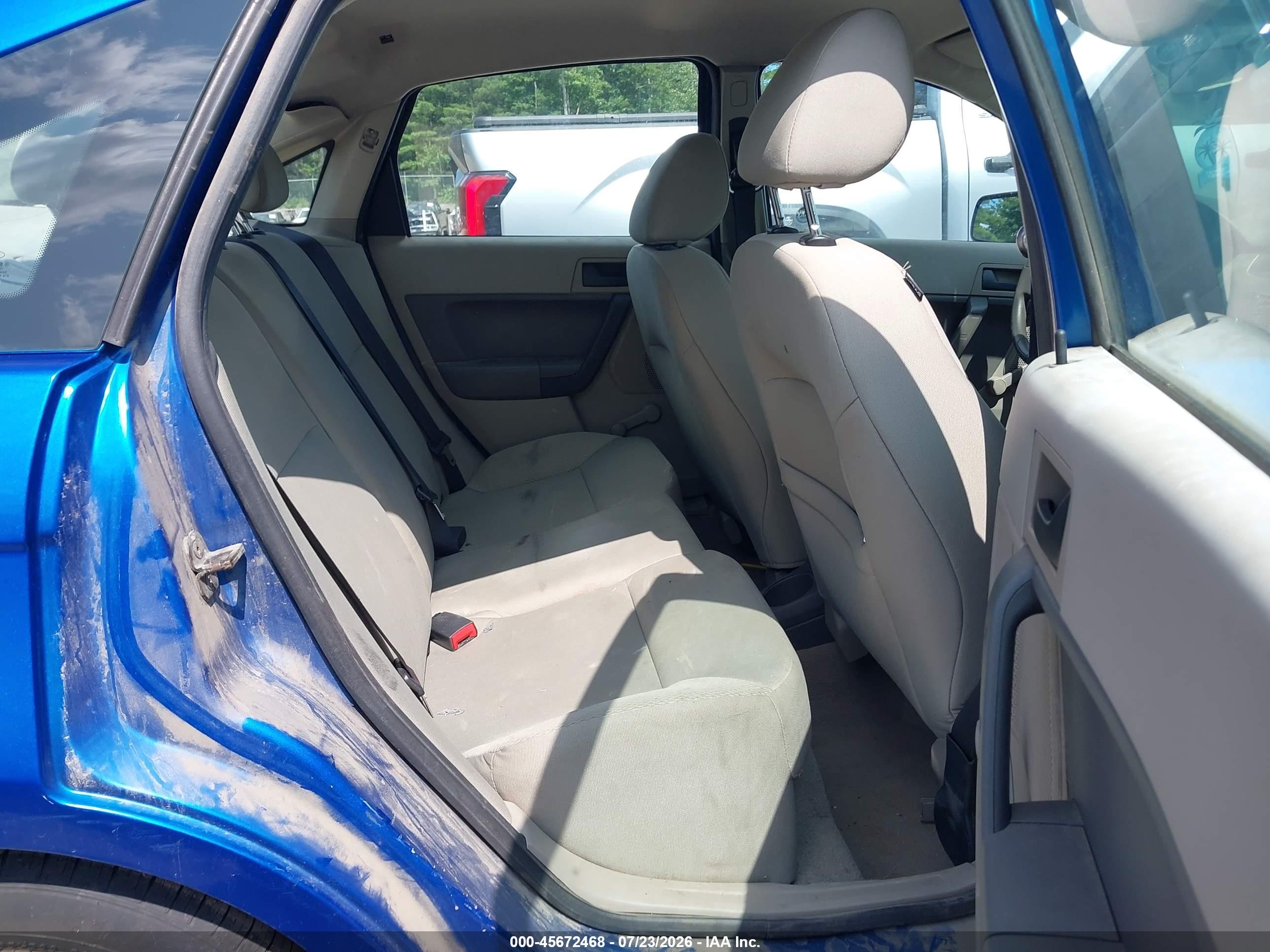 2011 Ford Focus S Blue vin: 1FAHP3EN3BW172324