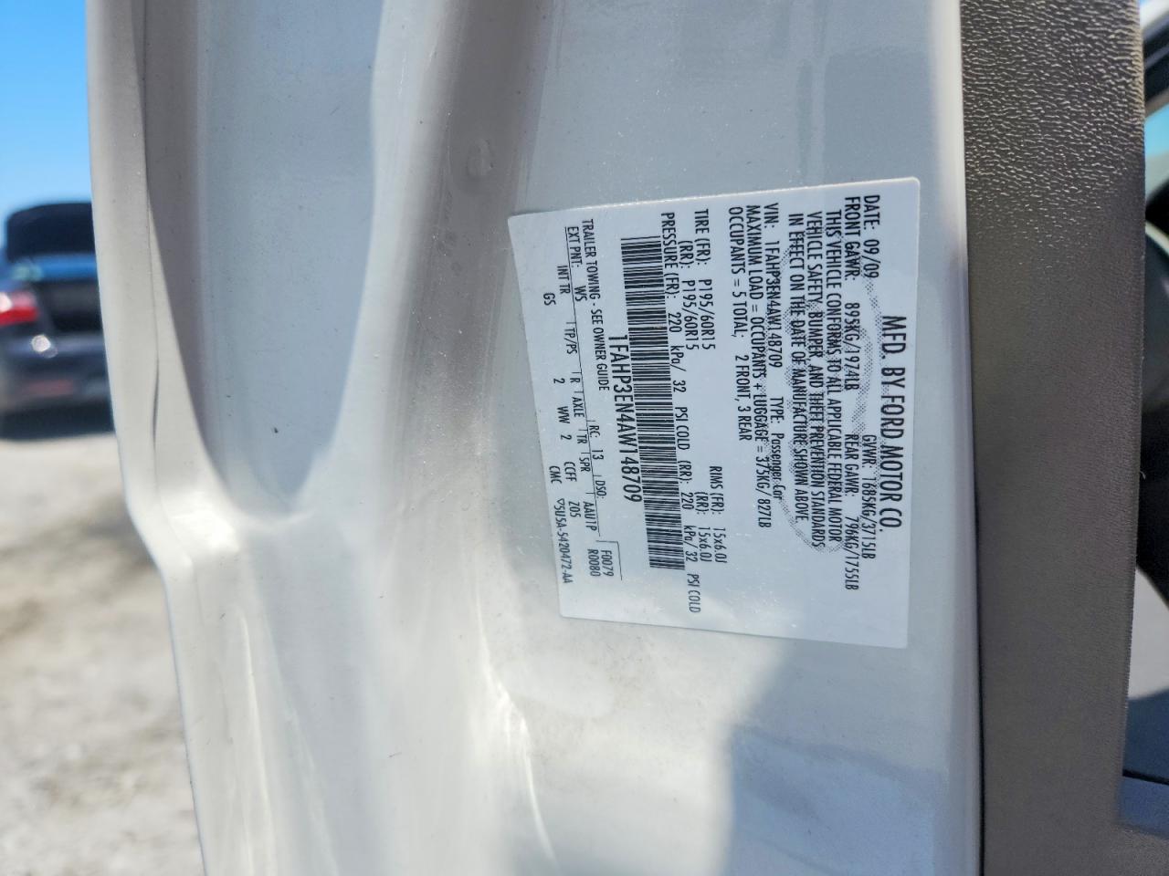 2010 Ford Focus S White vin: 1FAHP3EN4AW148709