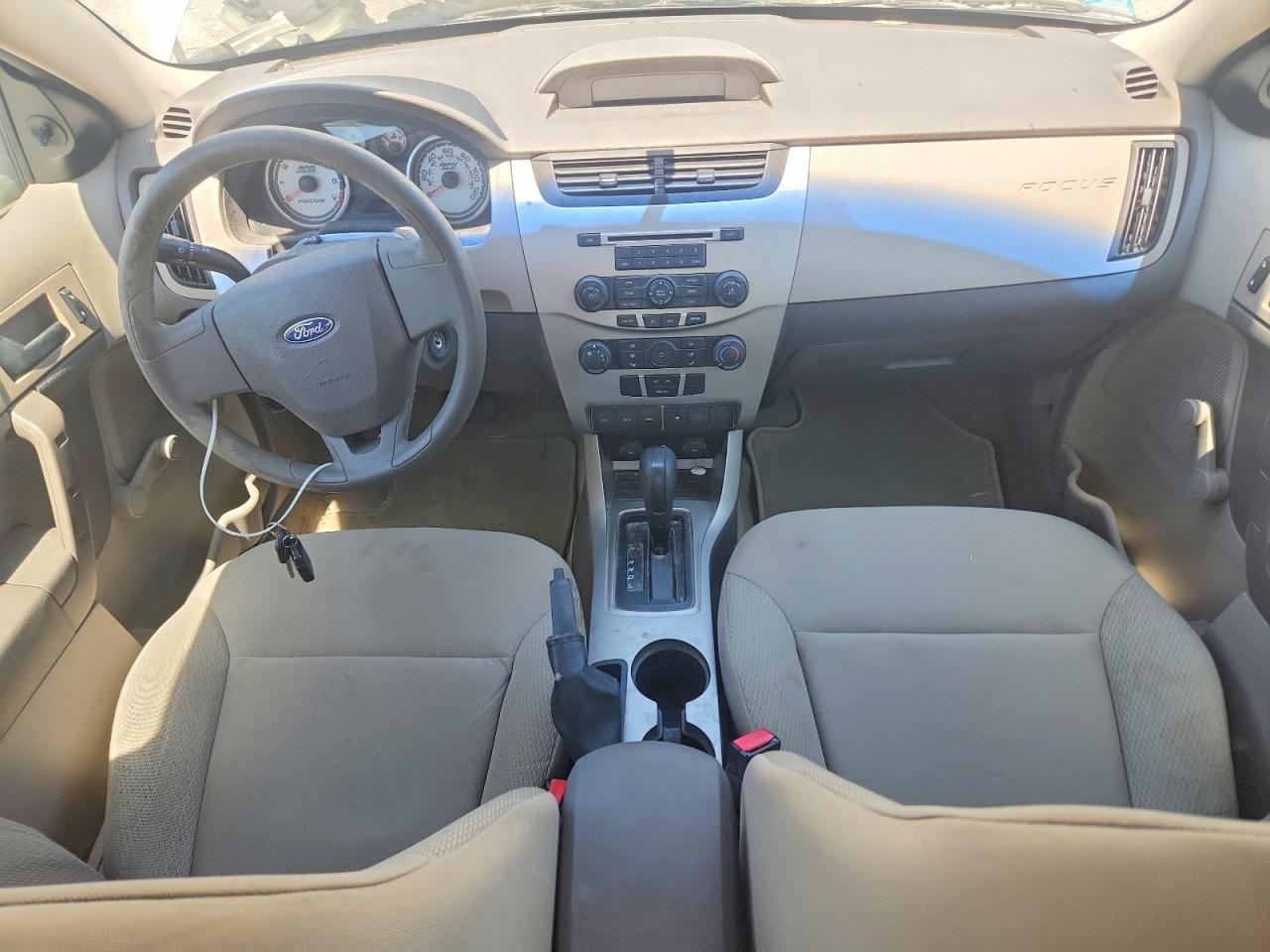 2010 Ford Focus S White vin: 1FAHP3EN4AW148709