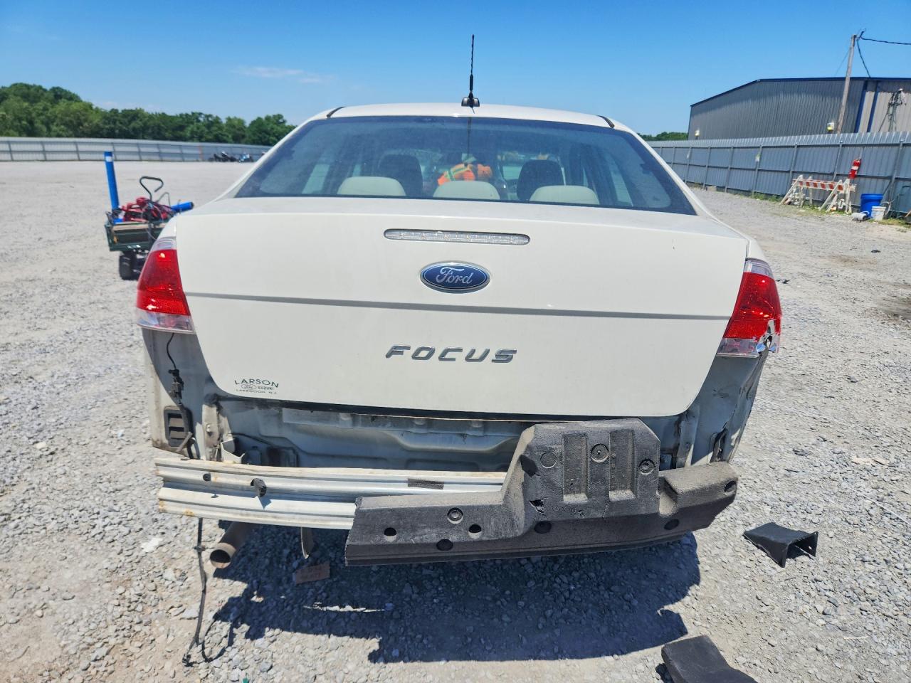 2010 Ford Focus S White vin: 1FAHP3EN4AW148709