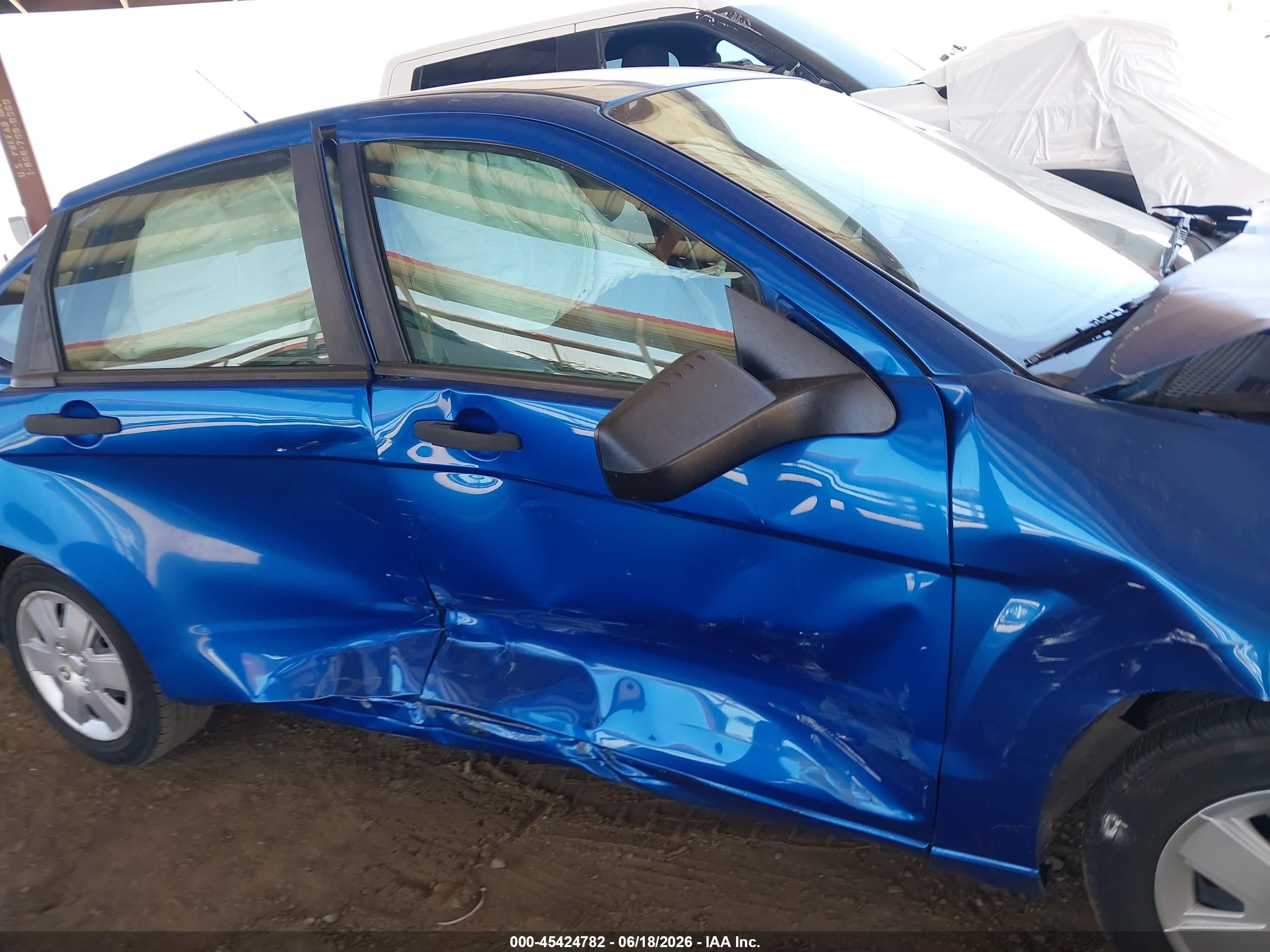 2010 Ford Focus S Blue vin: 1FAHP3EN4AW221366